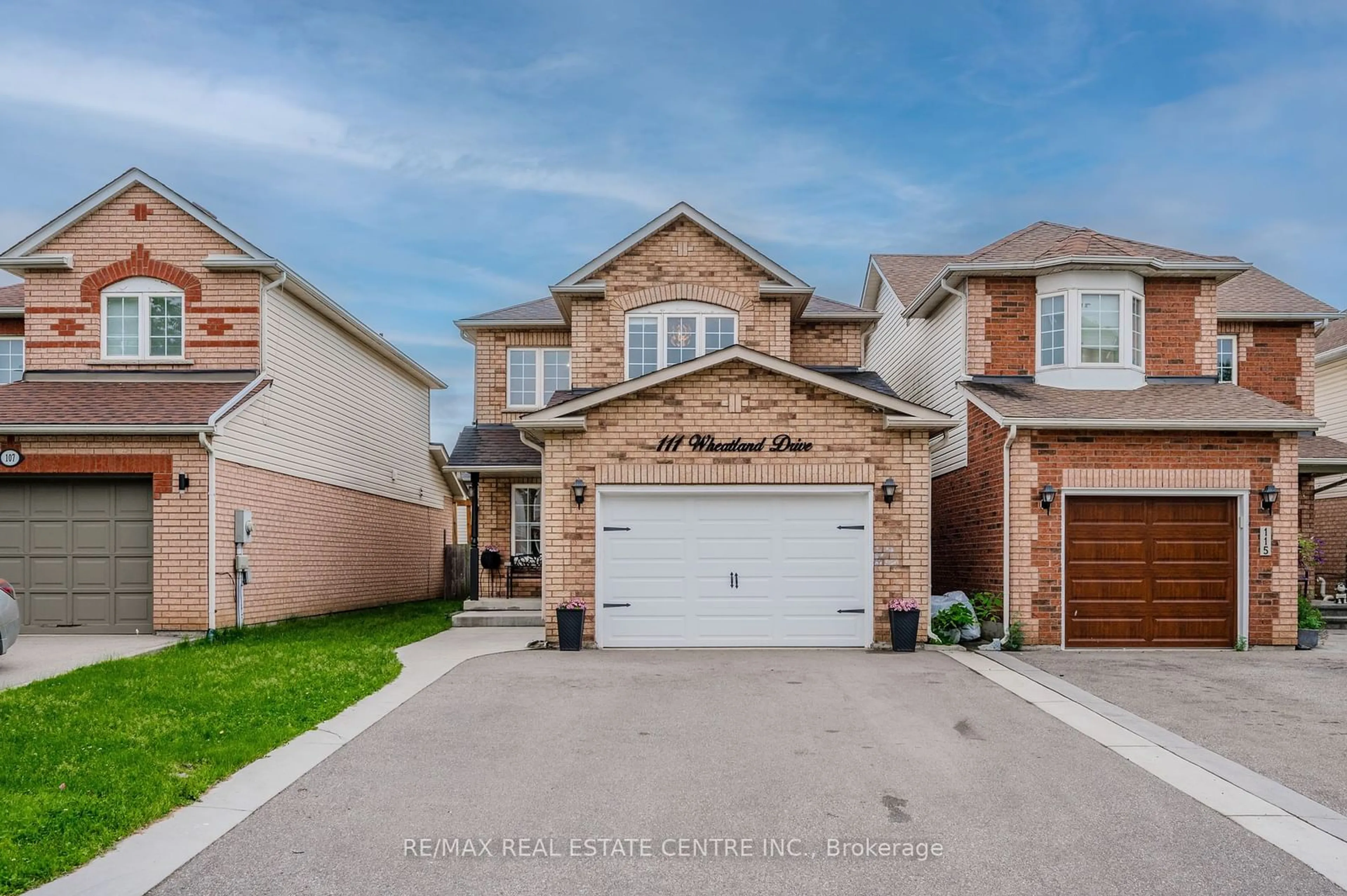 Frontside or backside of a home for 111 Wheatland Dr, Cambridge Ontario N1P 1E2