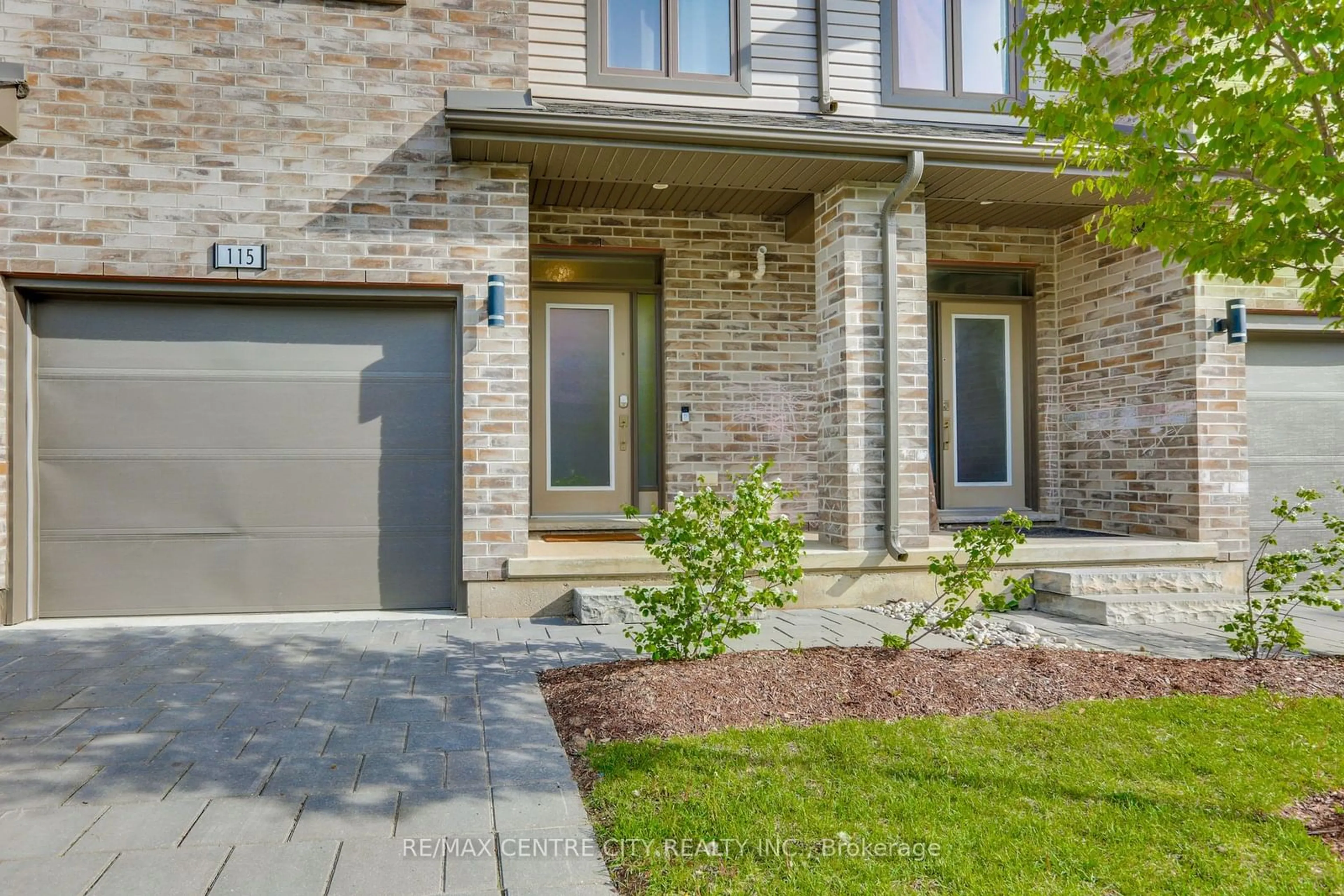 Home with brick exterior material for 1960 Dalmagarry Rd #115, London Ontario N6G 0T8