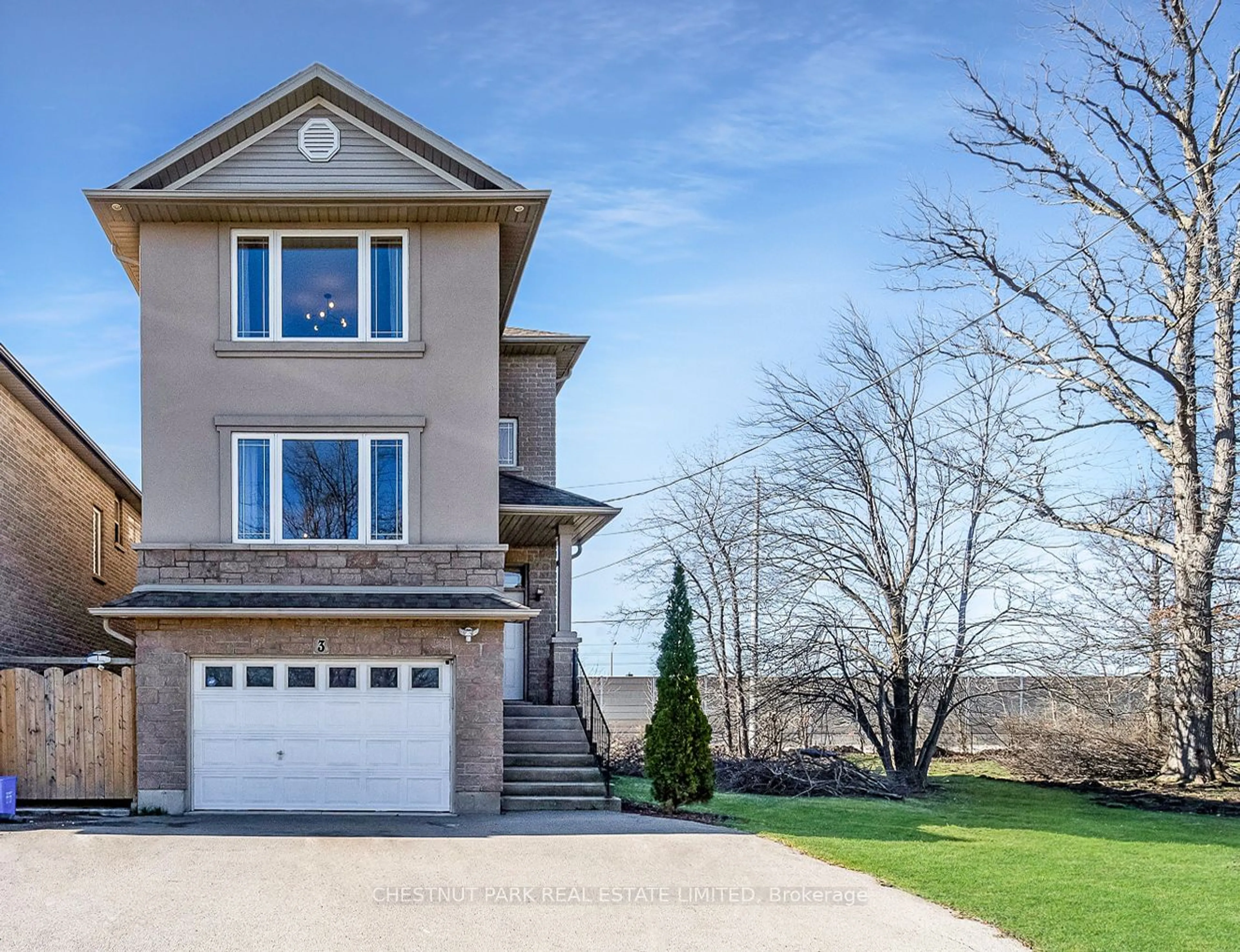 Frontside or backside of a home for 3 Trillium Ave, Hamilton Ontario L8E 5E1