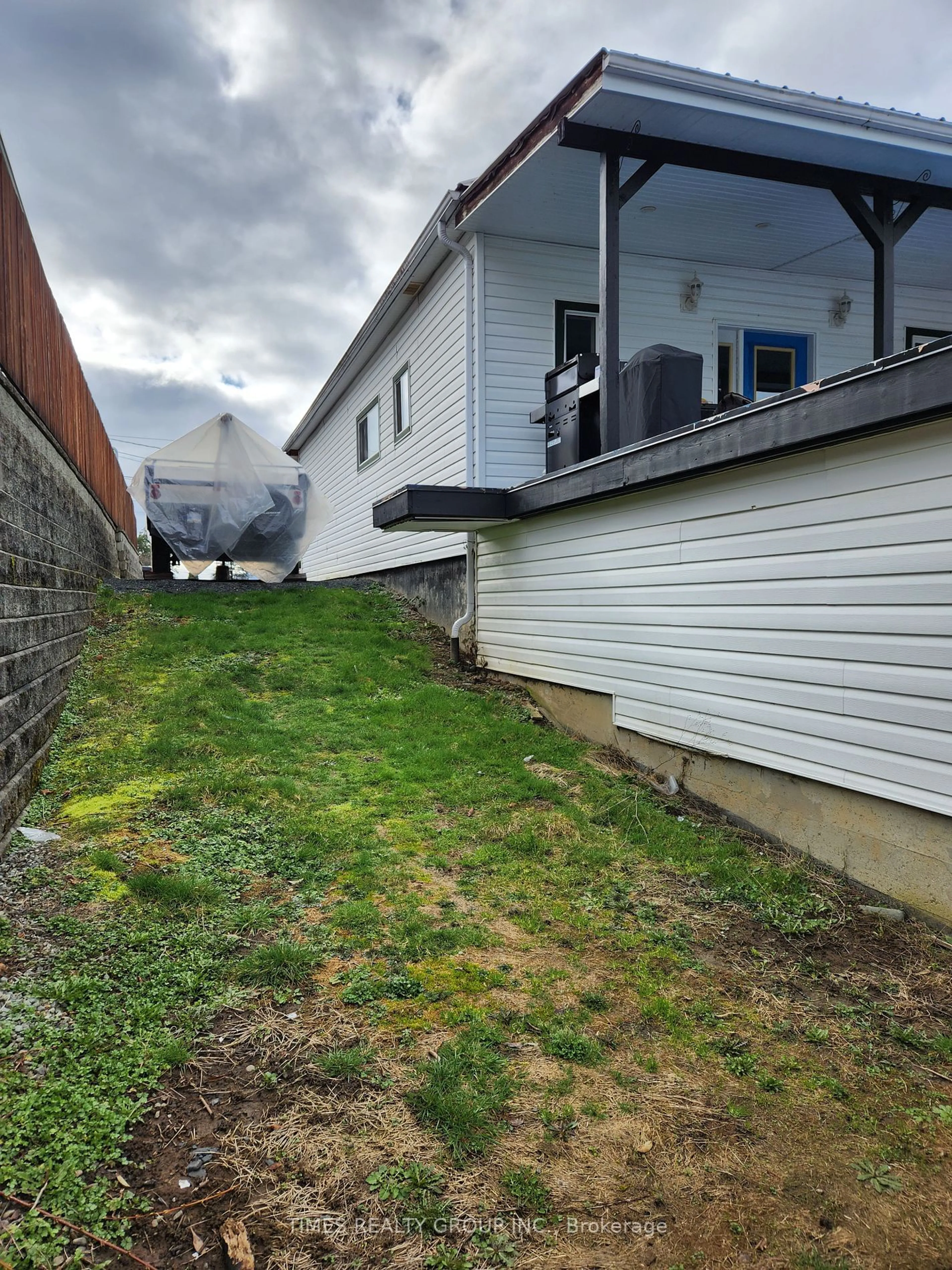 Frontside or backside of a home for 4723 Lathom Rd, Out of Area British Columbia V9Y 3C6