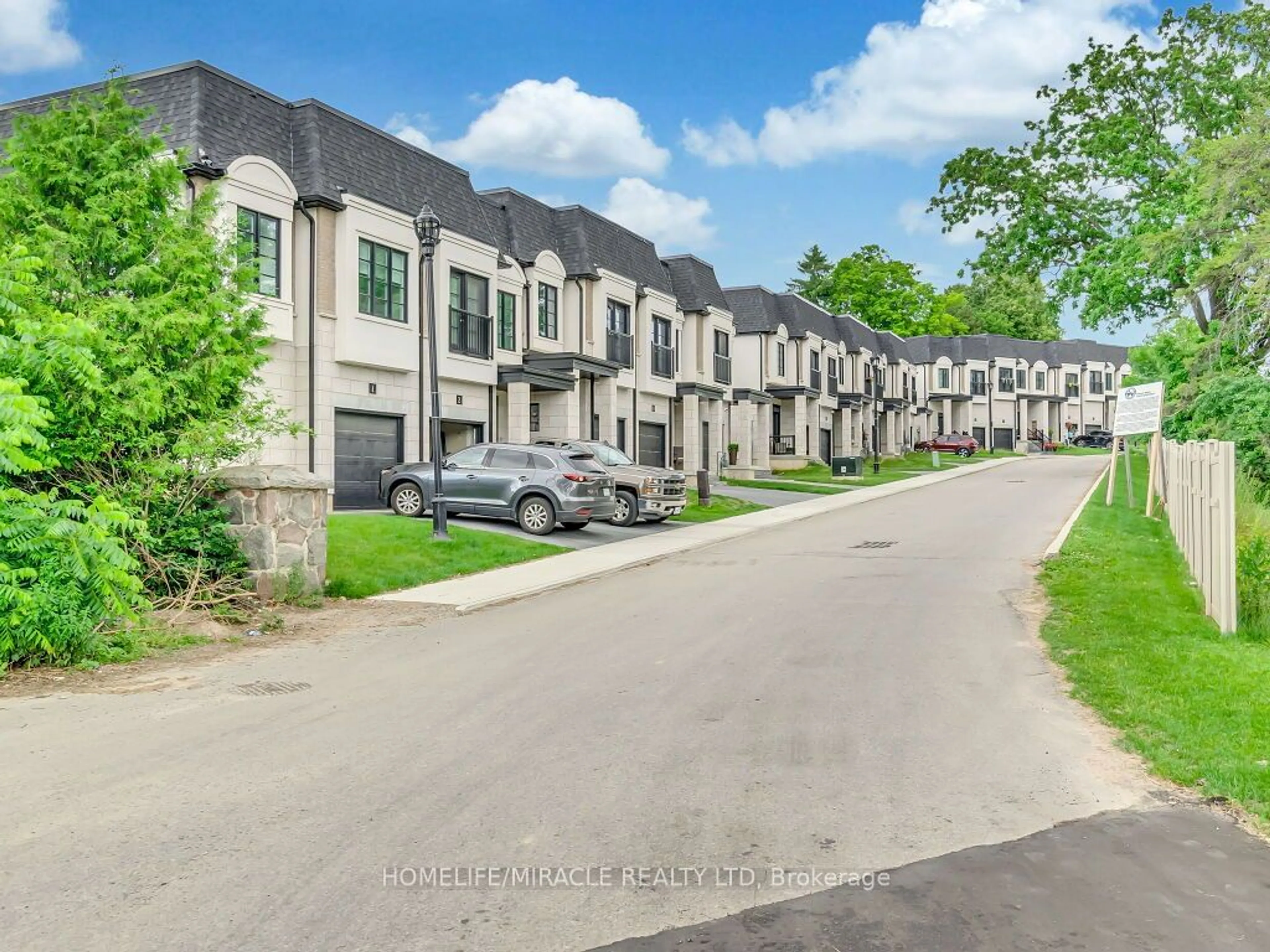 A pic from exterior of the house or condo for 143 ELGIN St #9, Cambridge Ontario N1R 0E1