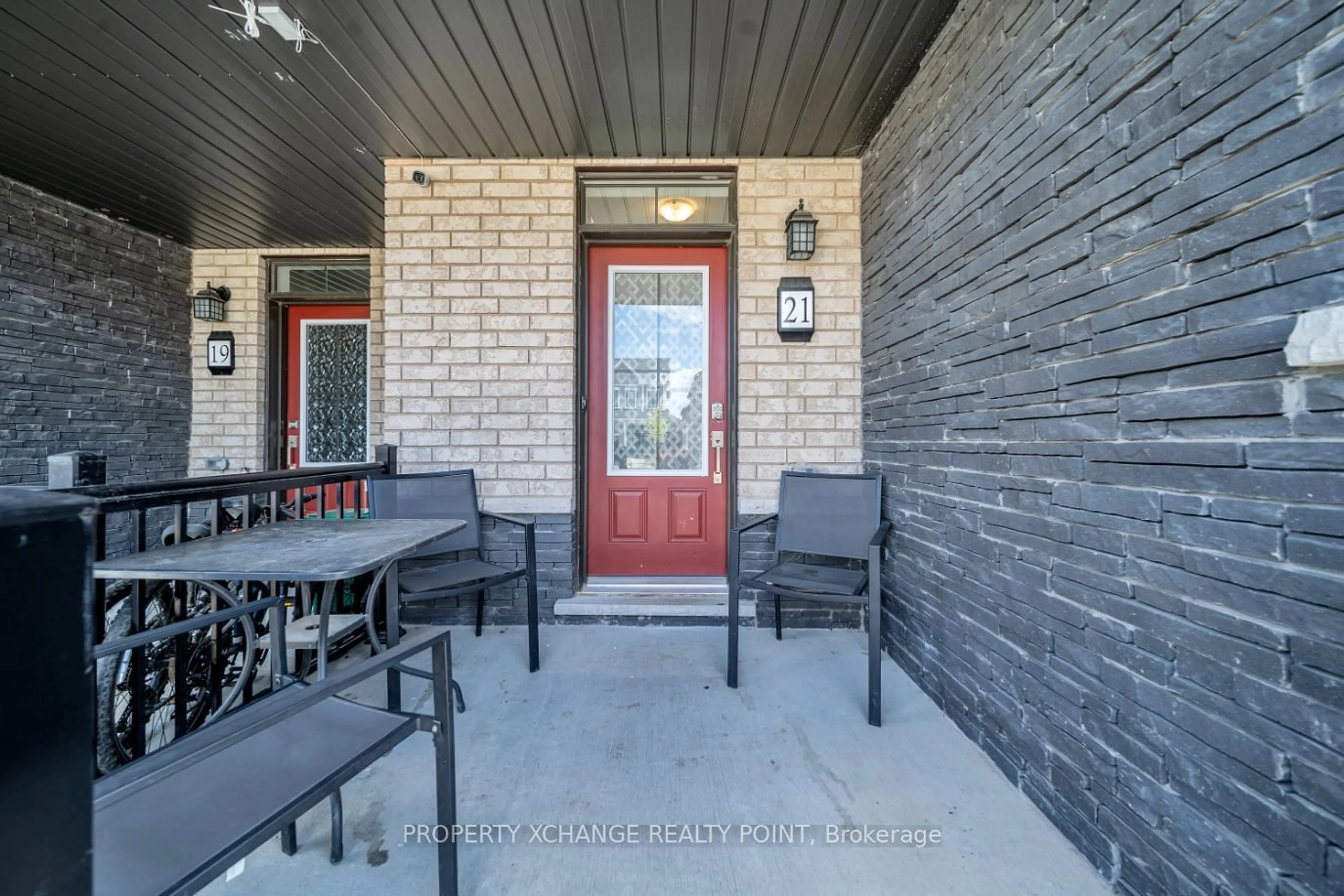 Patio for 21 Amos Ave, Brantford Ontario N3T 0V4