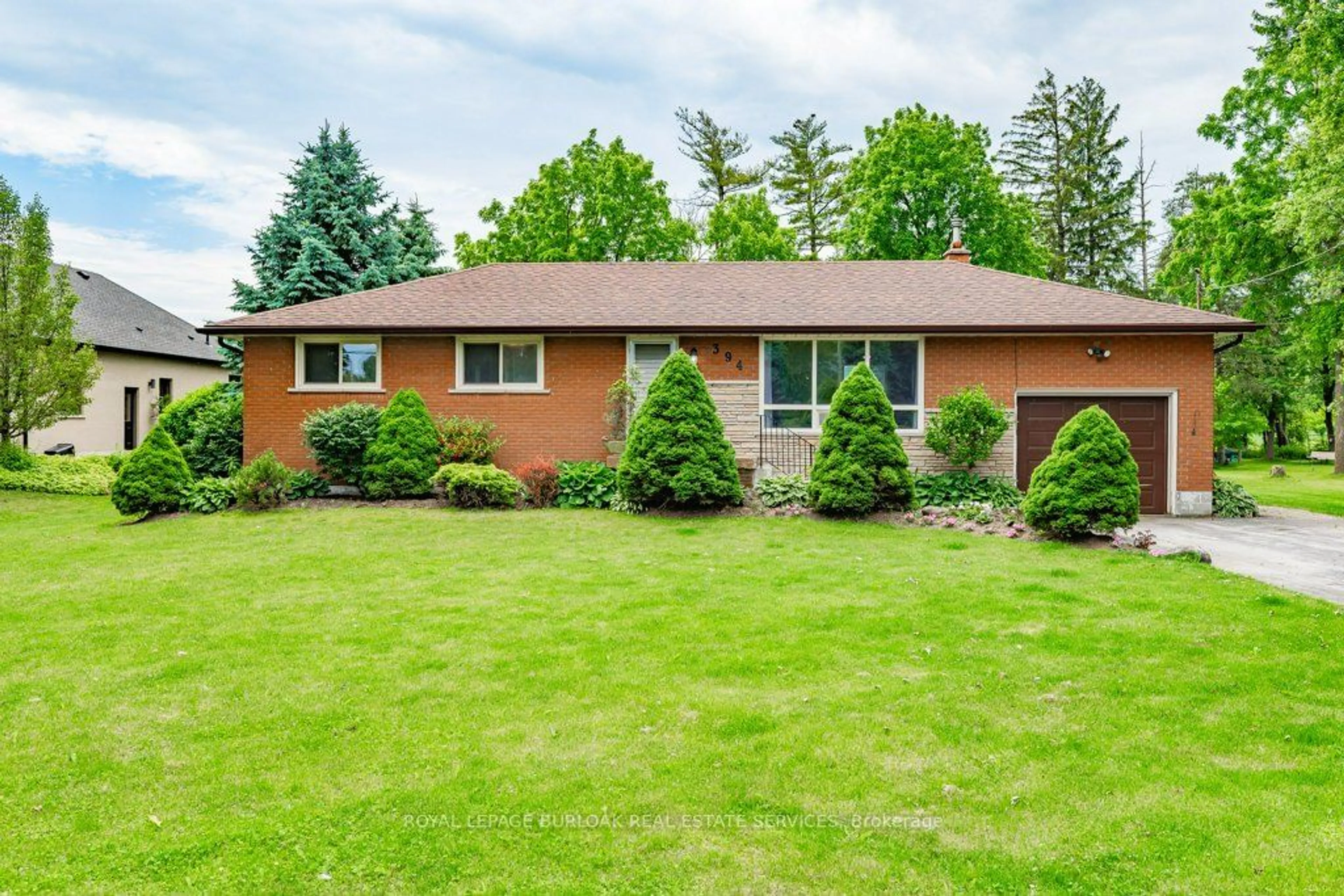 Frontside or backside of a home for 394 Concession 5, Hamilton Ontario L8B 0L5