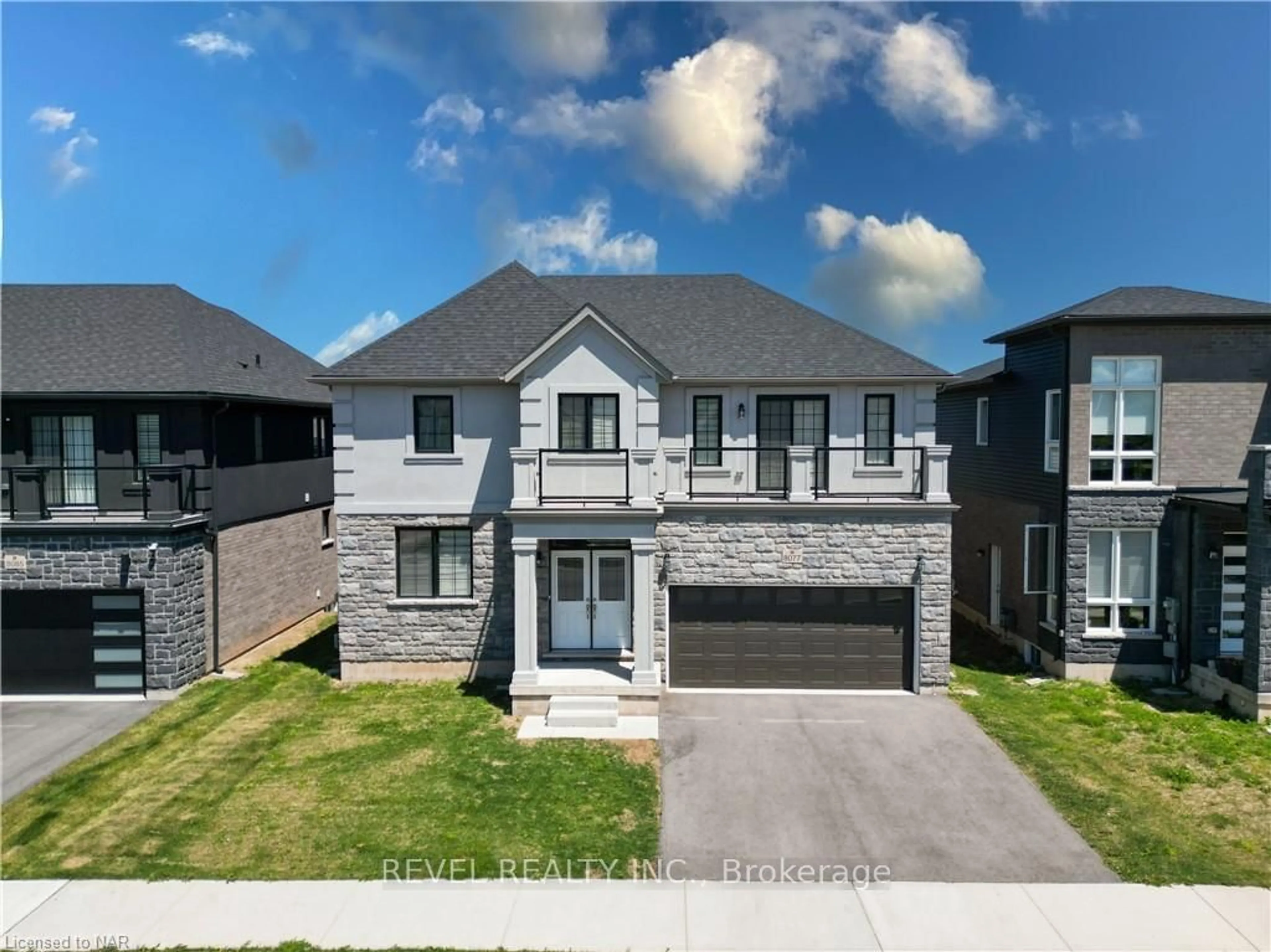 Frontside or backside of a home for 8077 Brookside Dr, Niagara Falls Ontario L2H 3T9