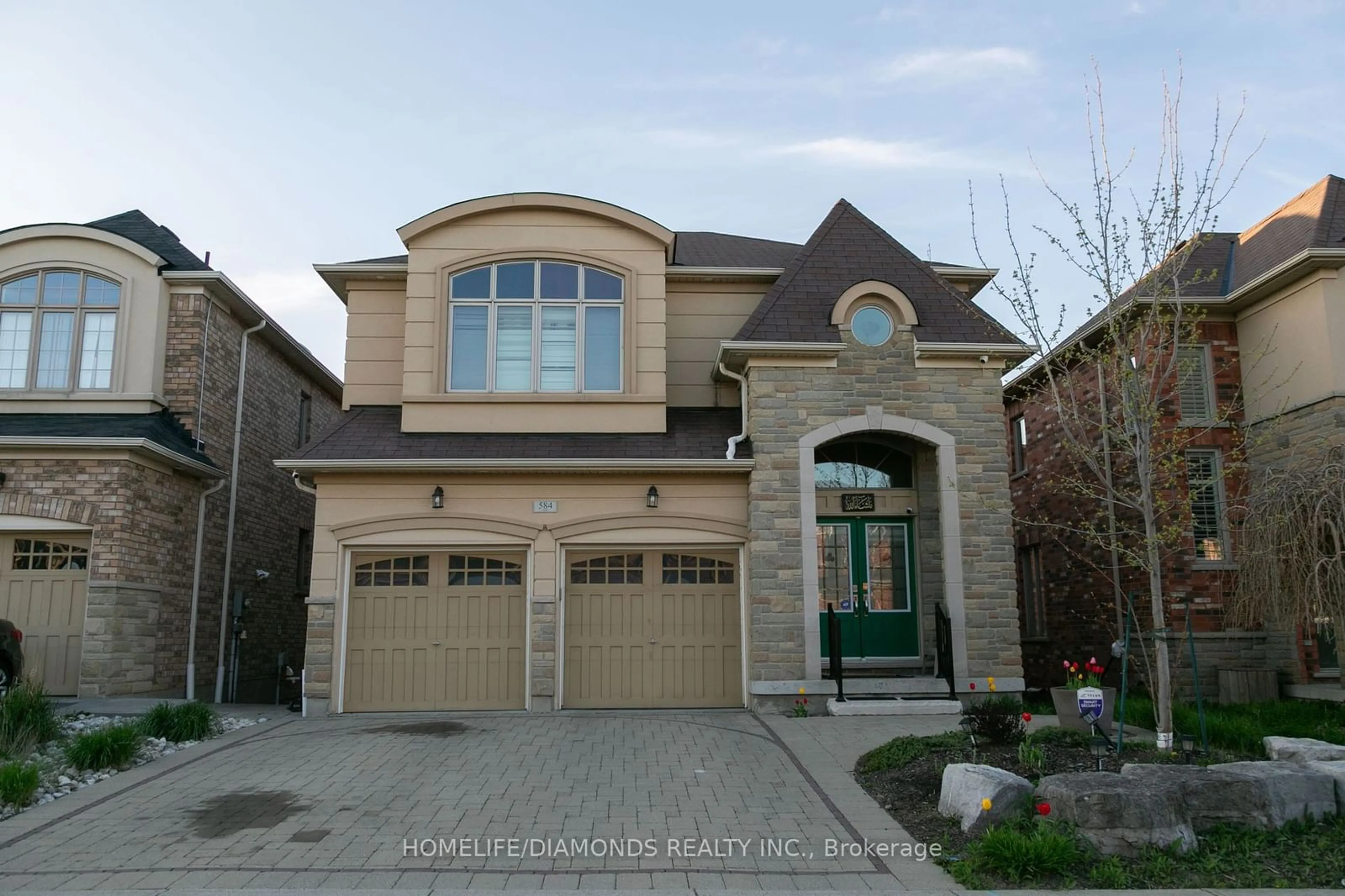 Home with brick exterior material for 584 PINERY Tr, Waterloo Ontario N2V 2Y3