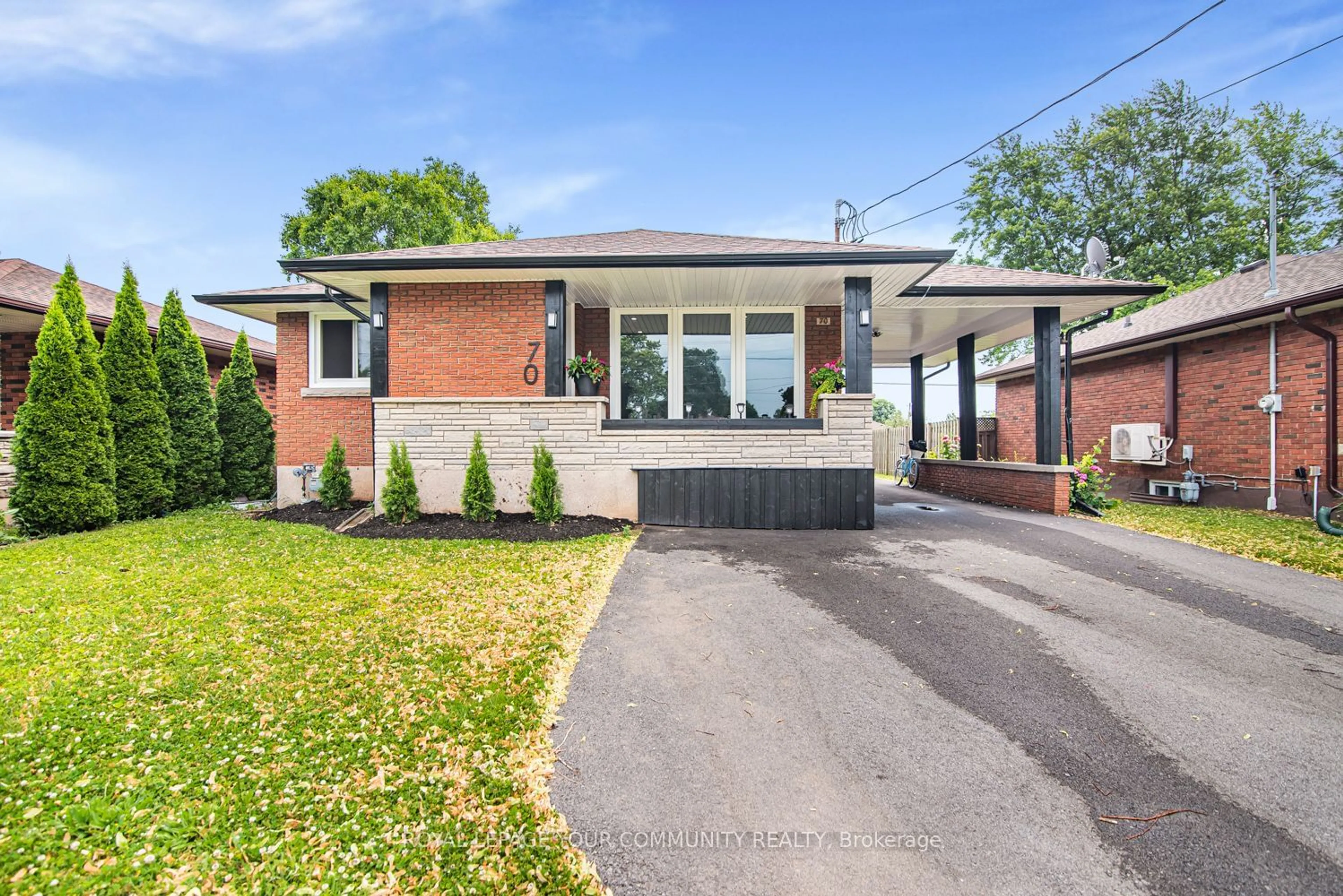 Home with brick exterior material for 70 Golden Blvd, Welland Ontario L3B 1H6