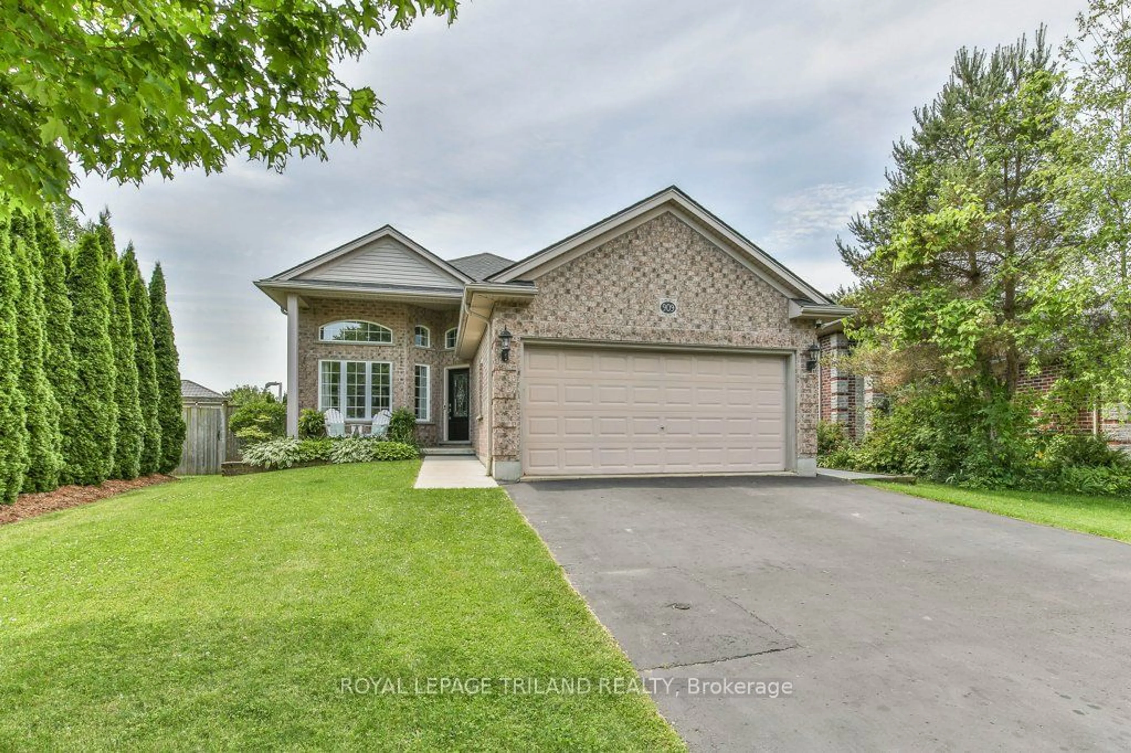 Frontside or backside of a home for 909 FOGERTY St, London Ontario N5X 4G6