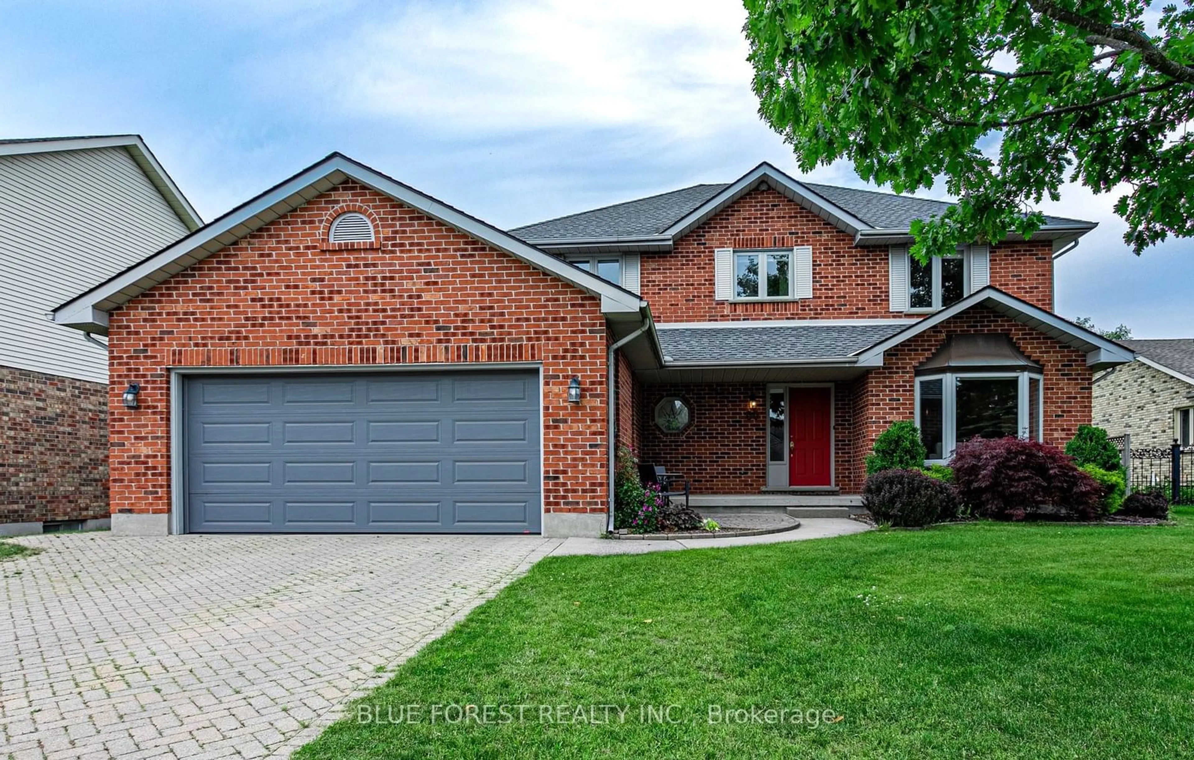 Home with brick exterior material for 90 Parkview Dr, Thames Centre Ontario N0L 1G2