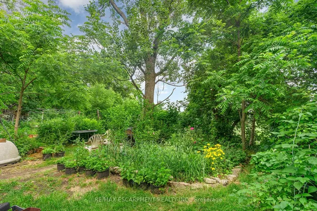 Additional property image - 845 Collinson Rd