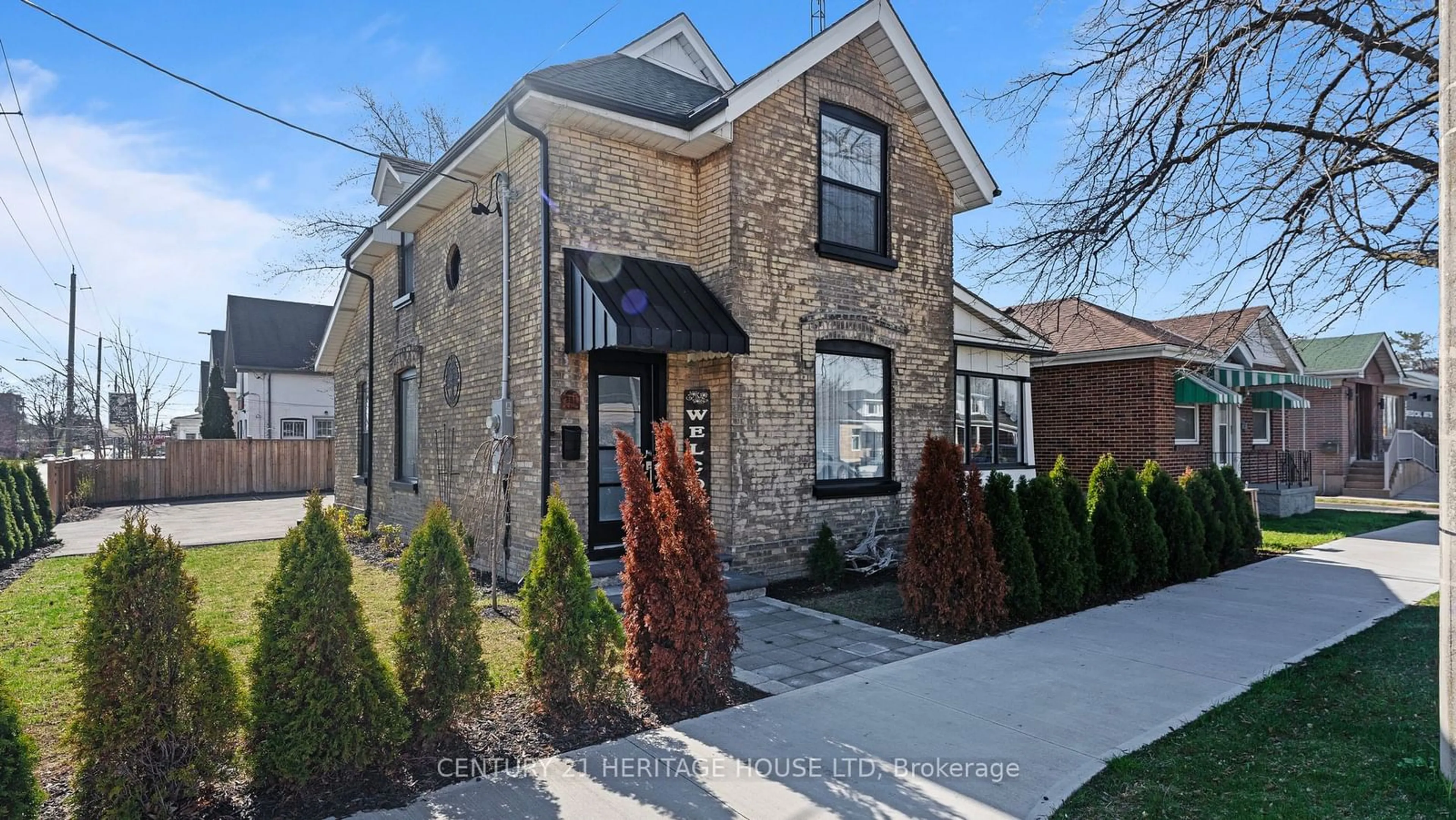 Home with brick exterior material for 361 ST PAUL Ave, Brantford Ontario N3R 4N2