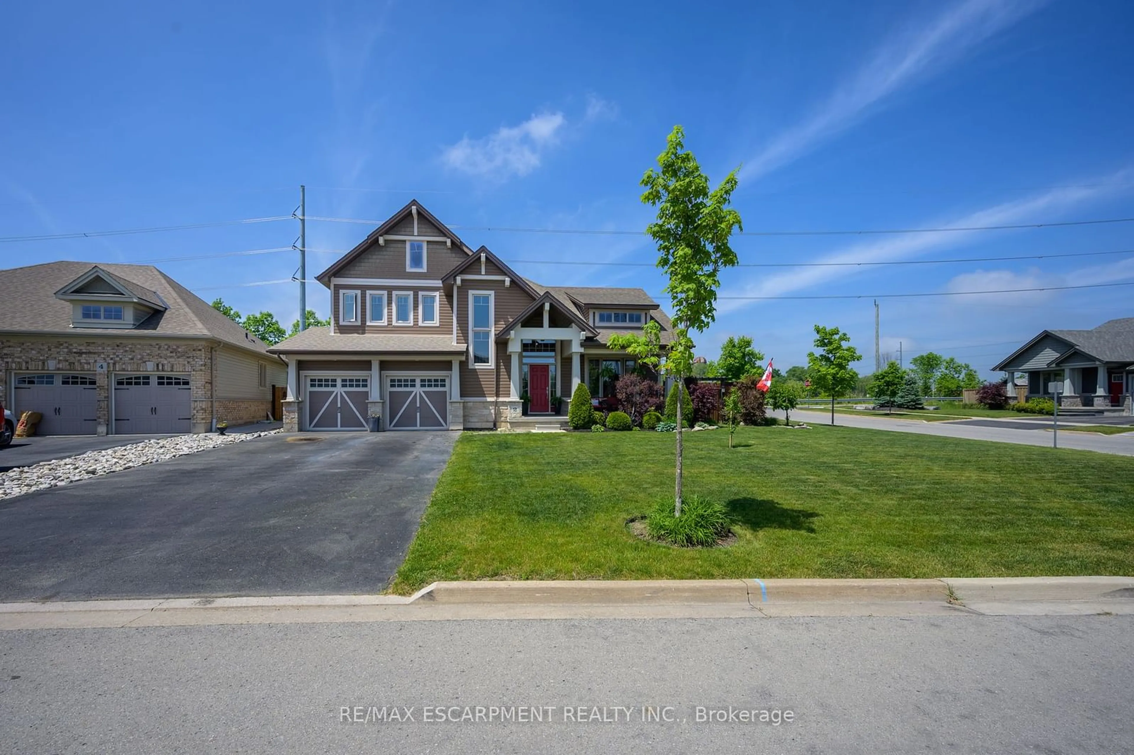 Frontside or backside of a home for 2 Creek View Dr, West Lincoln Ontario L0R 2A0