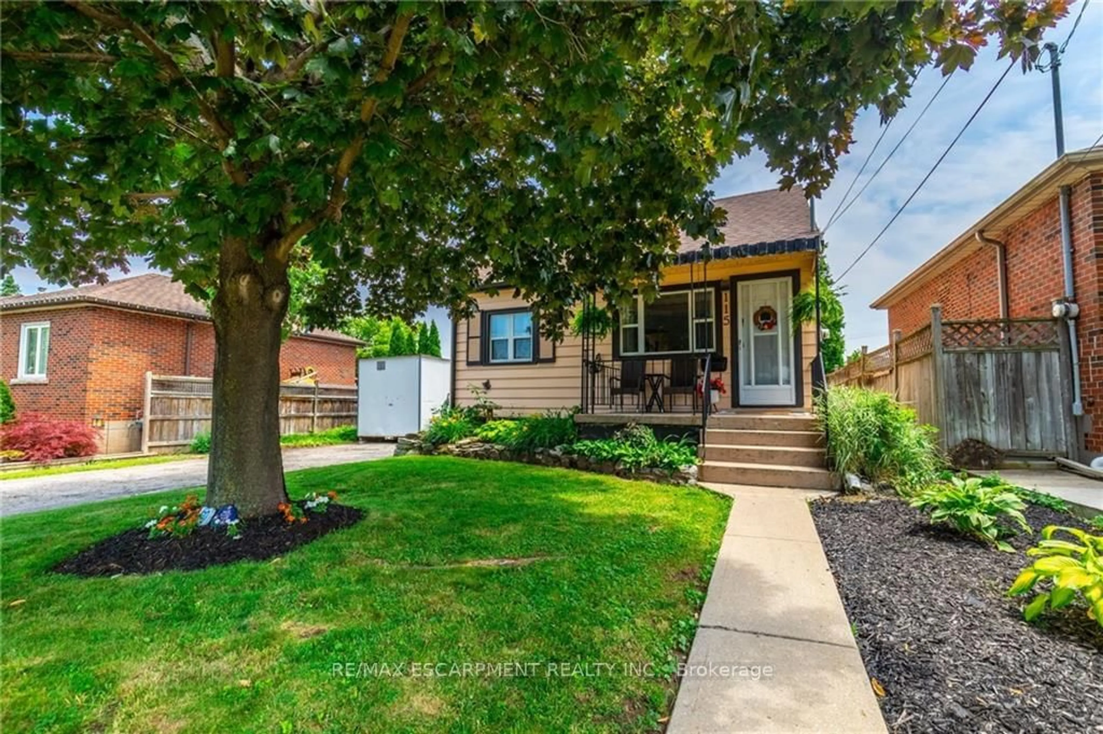 Frontside or backside of a home for 115 Stewartdale Ave, Hamilton Ontario L8K 4P4