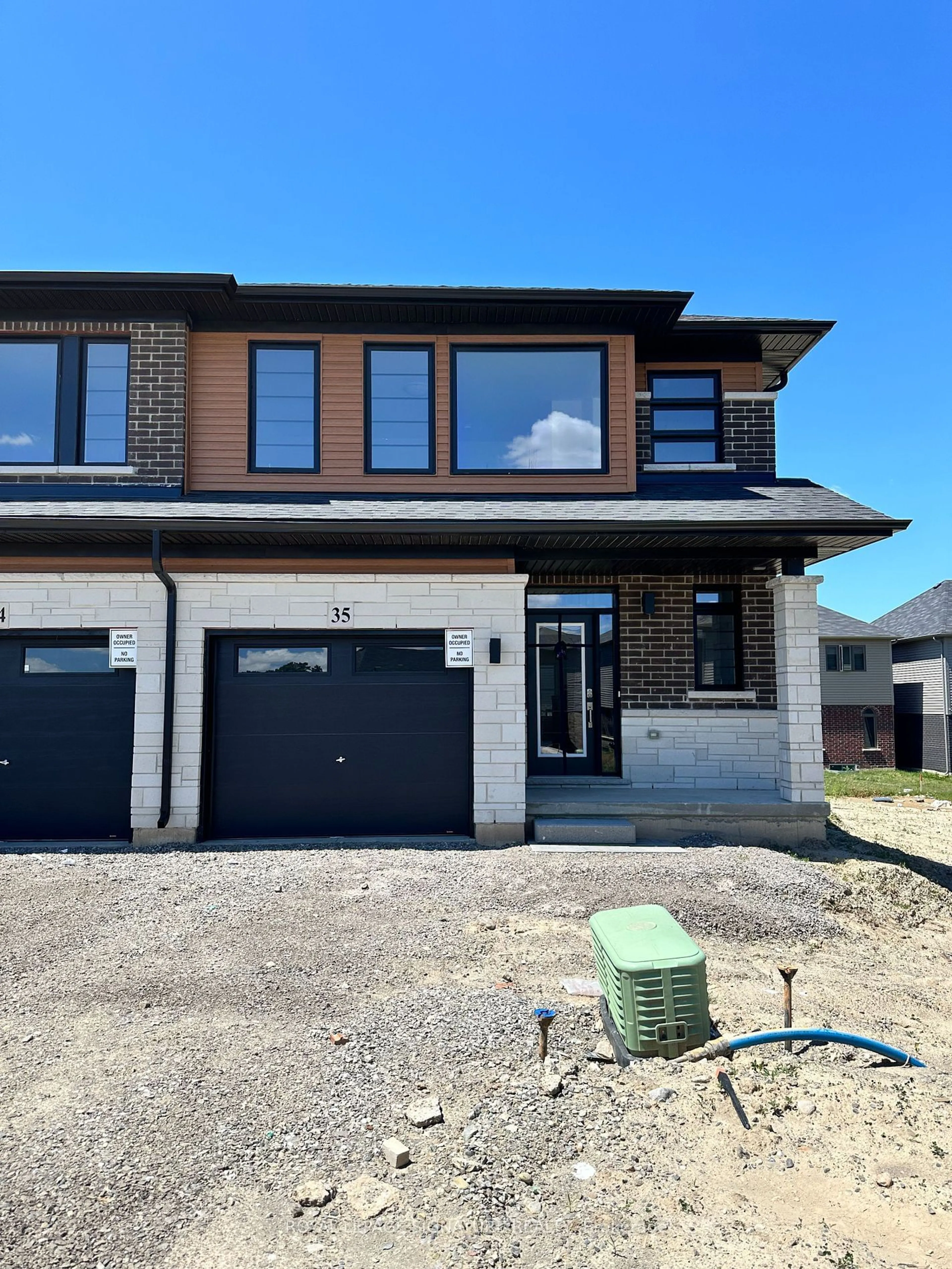 Home with brick exterior material for 448 Blackburn Dr #35, Brantford Ontario N3T 0X2