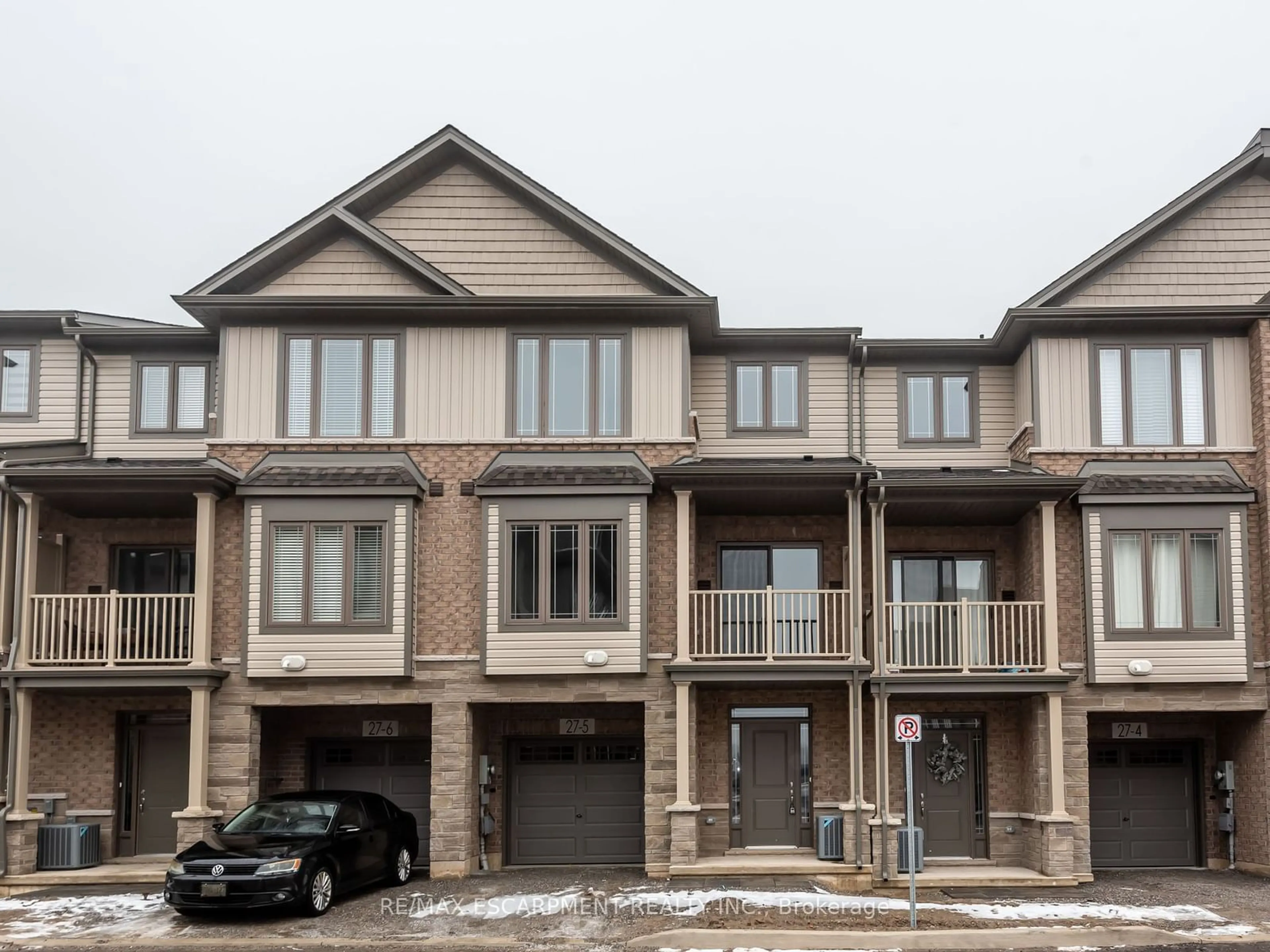 A pic from exterior of the house or condo for 27 Rachel Dr #5, Hamilton Ontario L8E 0K6