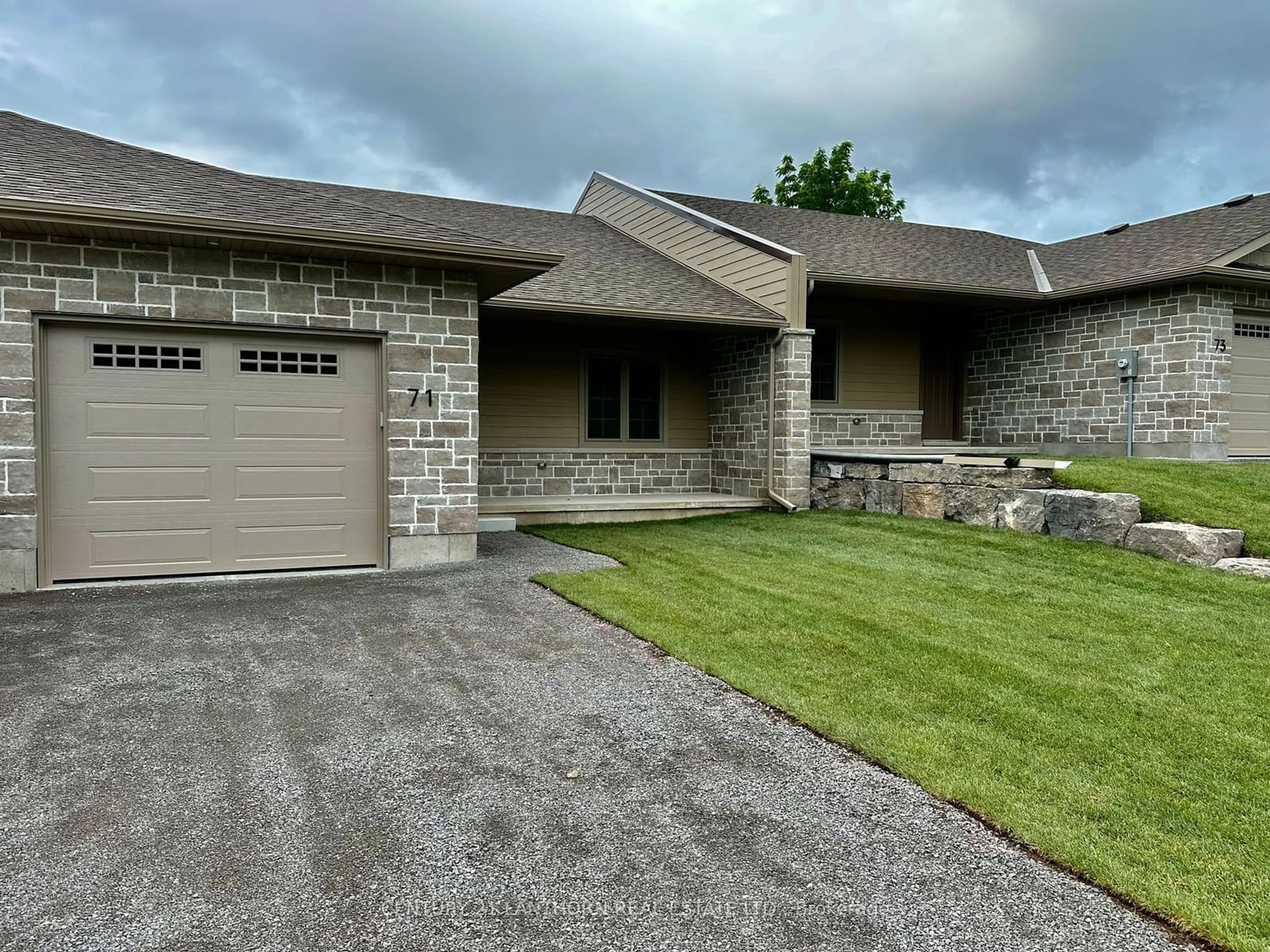 Frontside or backside of a home, cottage for 71 Seymour St, Madoc Ontario K0K 2K0