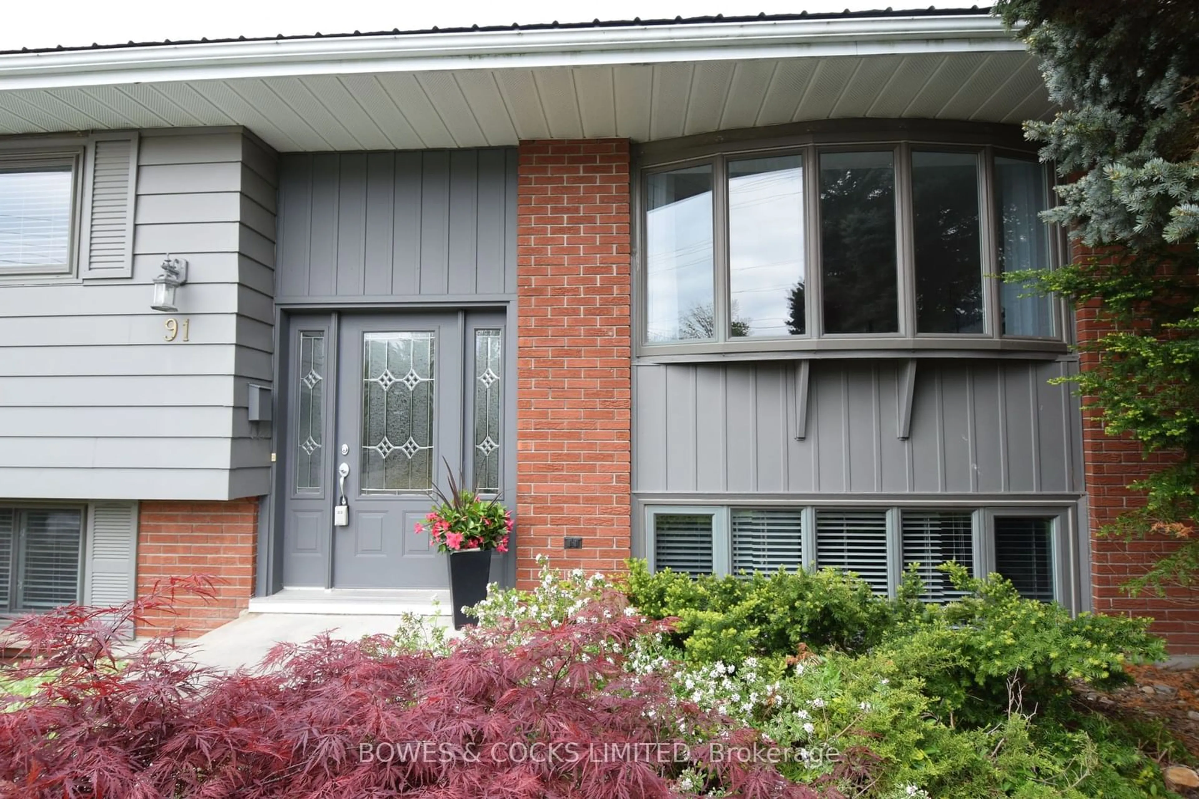 Home with brick exterior material for 91 Wallis Dr, Peterborough Ontario K9J 6C2