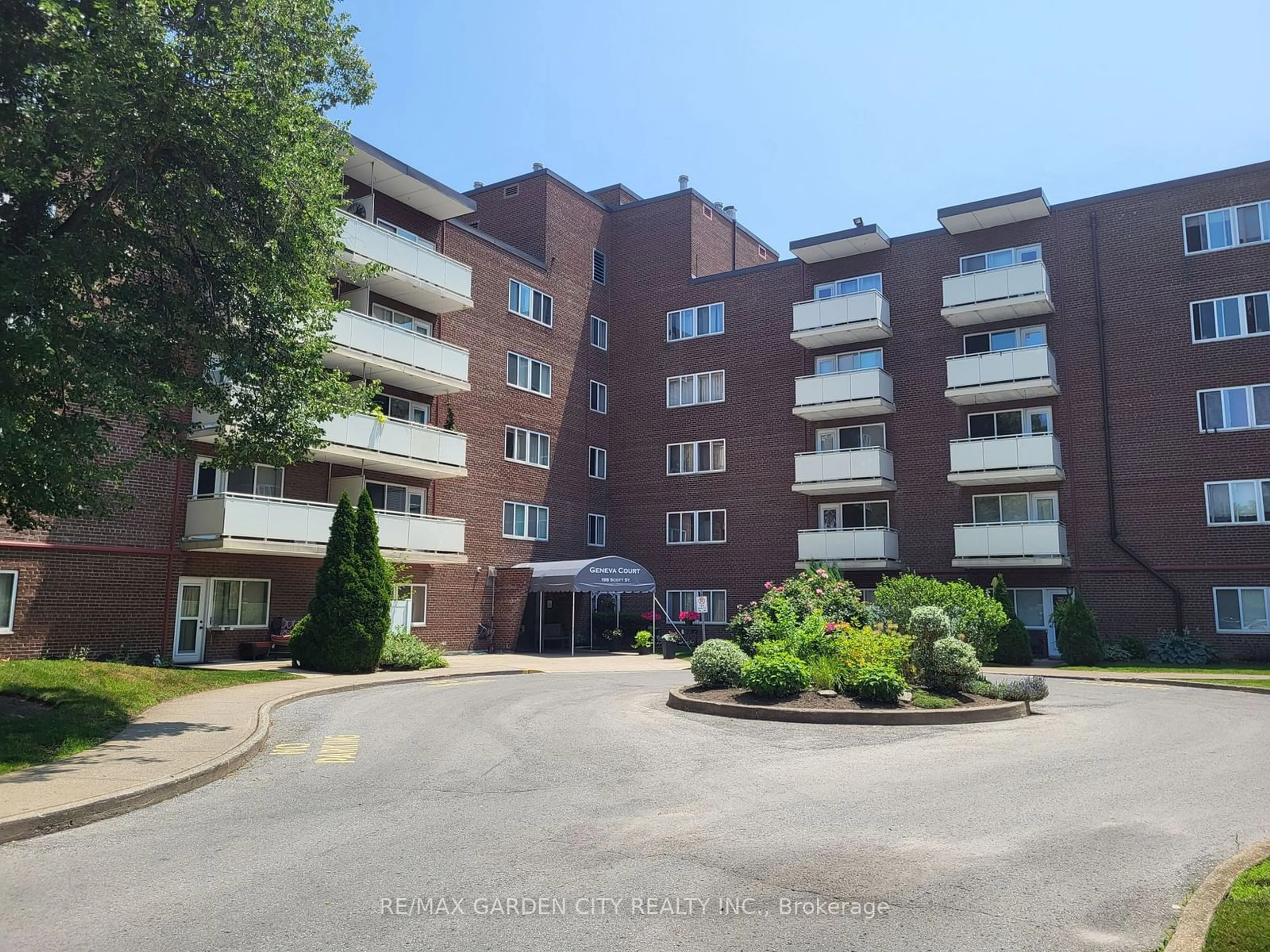 A pic from exterior of the house or condo for 198 Scott St #401, St. Catharines Ontario L2N 5T3