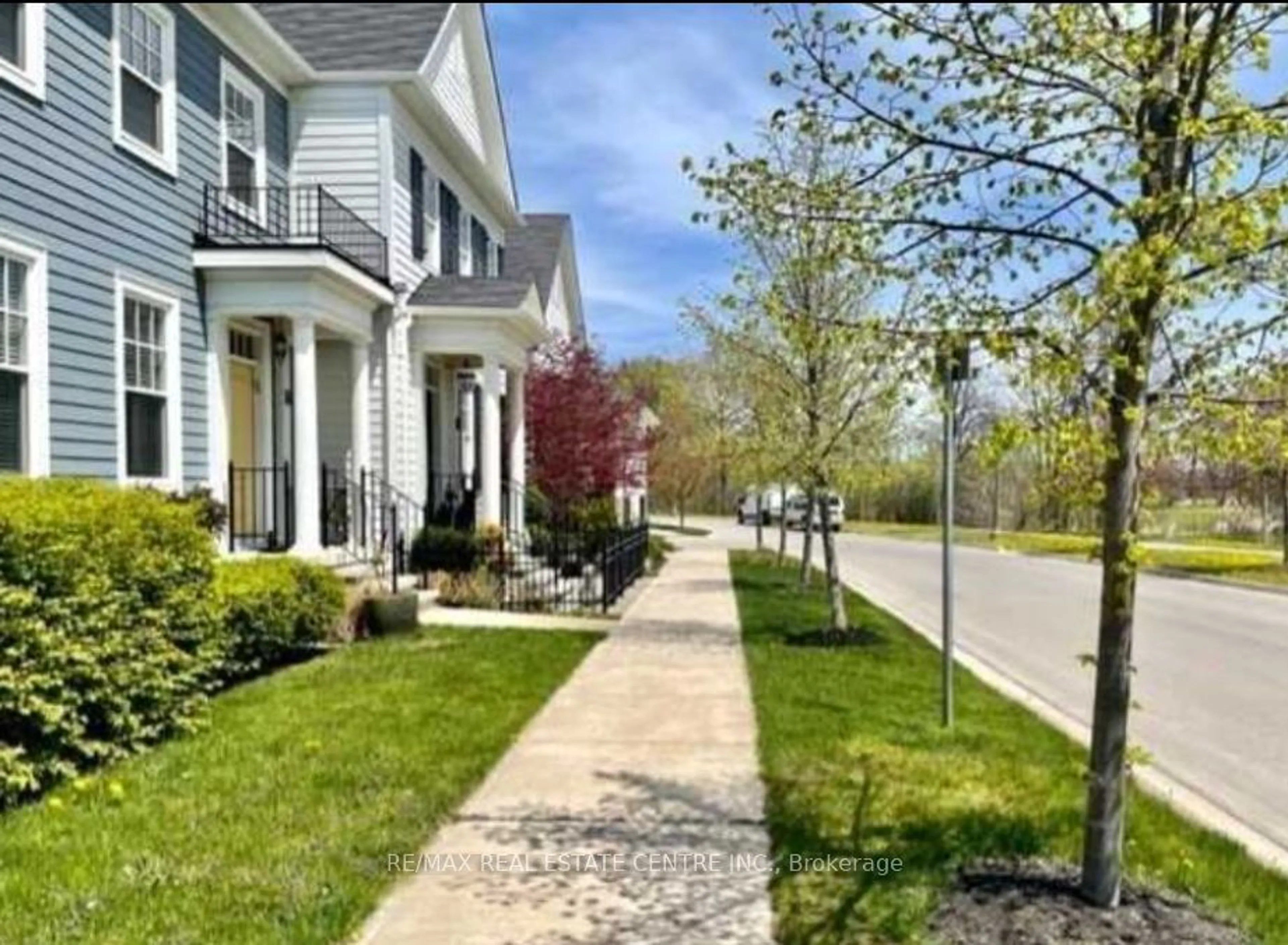 A view of a street for 14 MacDonell Rd, Niagara-on-the-Lake Ontario L0S 1J0