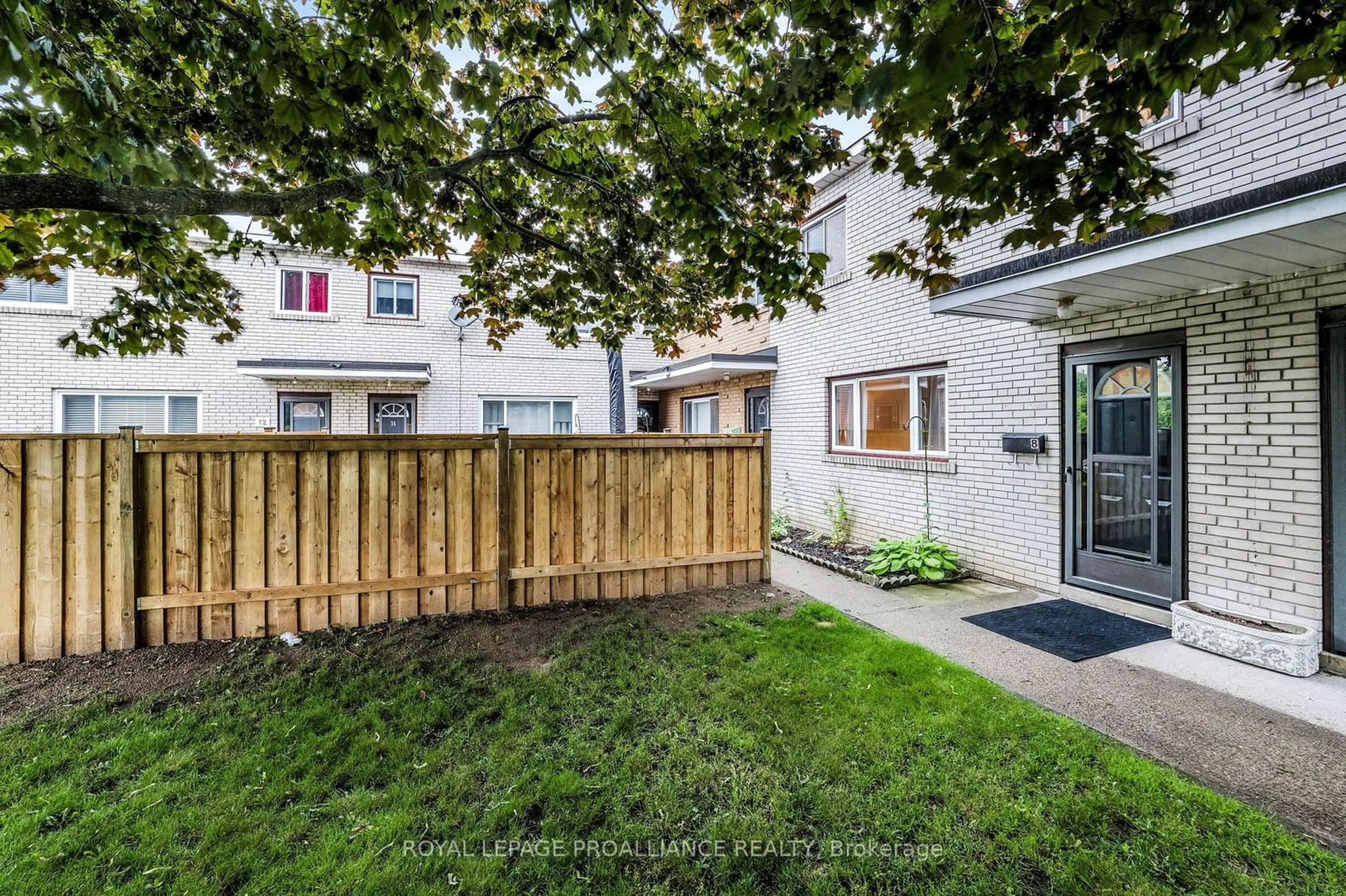 Fenced yard for 137 Furnace St #8, Cobourg Ontario K9A 2E5