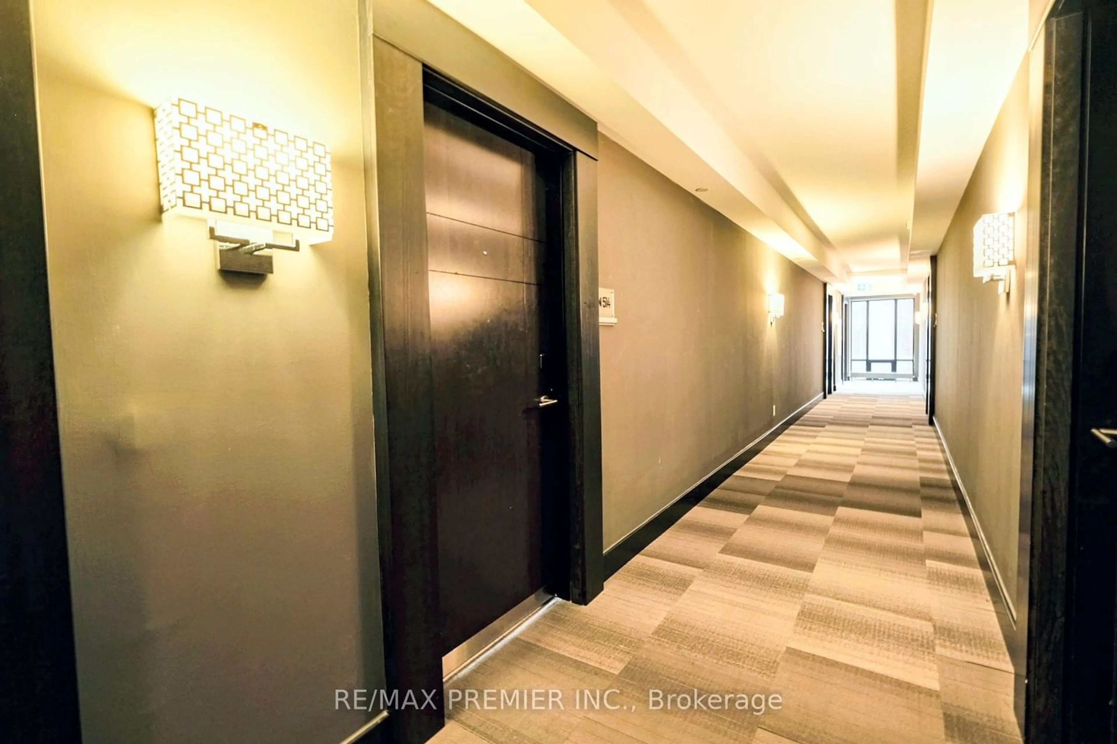 Indoor foyer for 330 Phillips St #514, Waterloo Ontario N2L 3W9