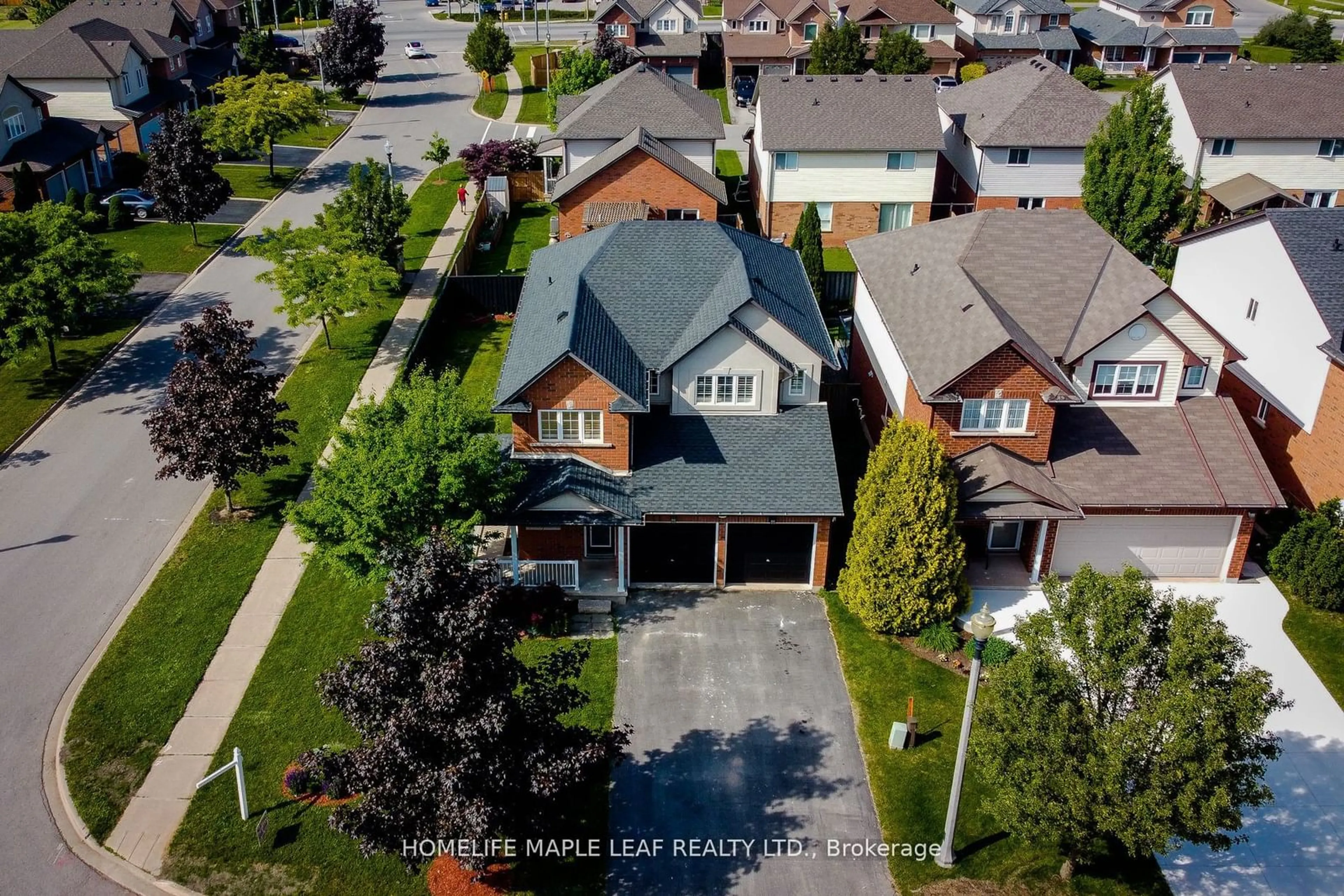 Frontside or backside of a home for 25 Vinifera Dr, Grimsby Ontario L3M 5R8