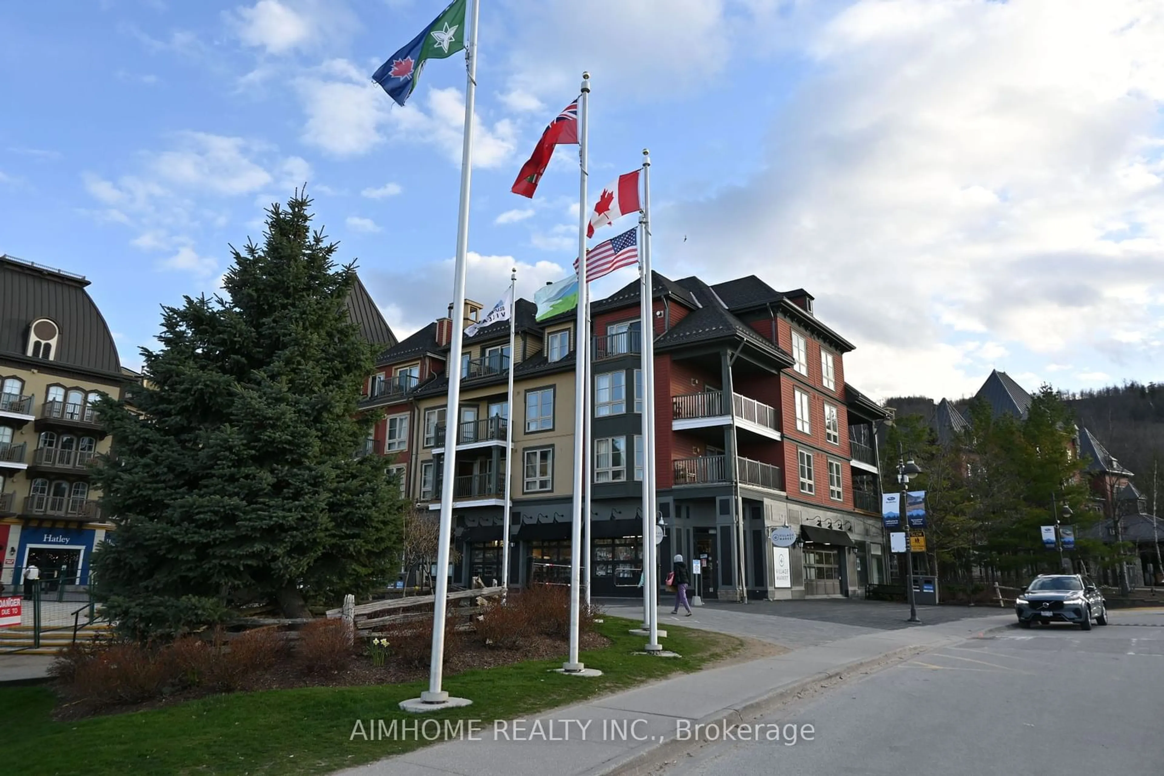 A pic from exterior of the house or condo, the front or back of building for 190 Jozo Weider Blvd #423, Blue Mountains Ontario L9Y 3Z2