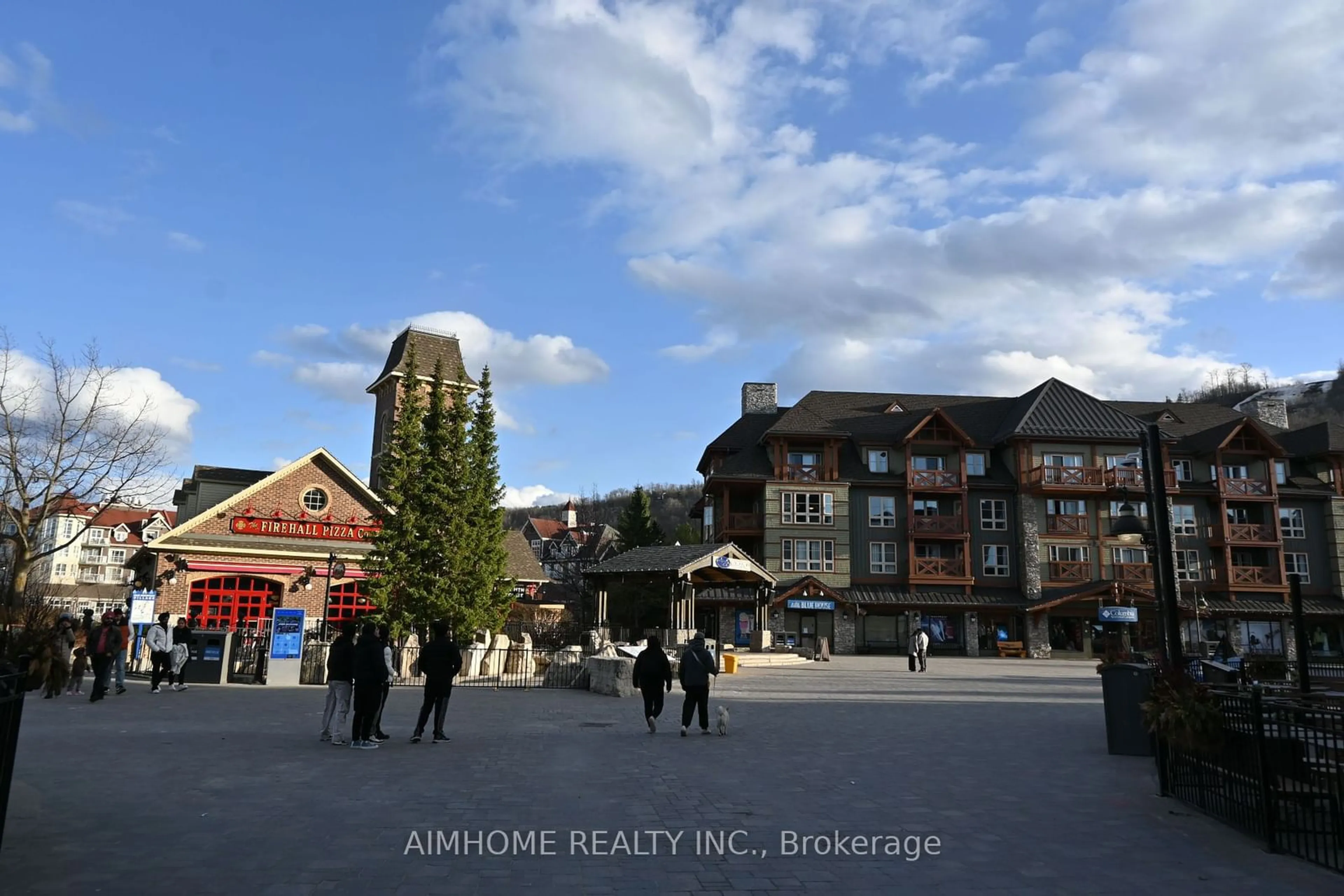 A pic from exterior of the house or condo, the street view for 190 Jozo Weider Blvd #423, Blue Mountains Ontario L9Y 3Z2