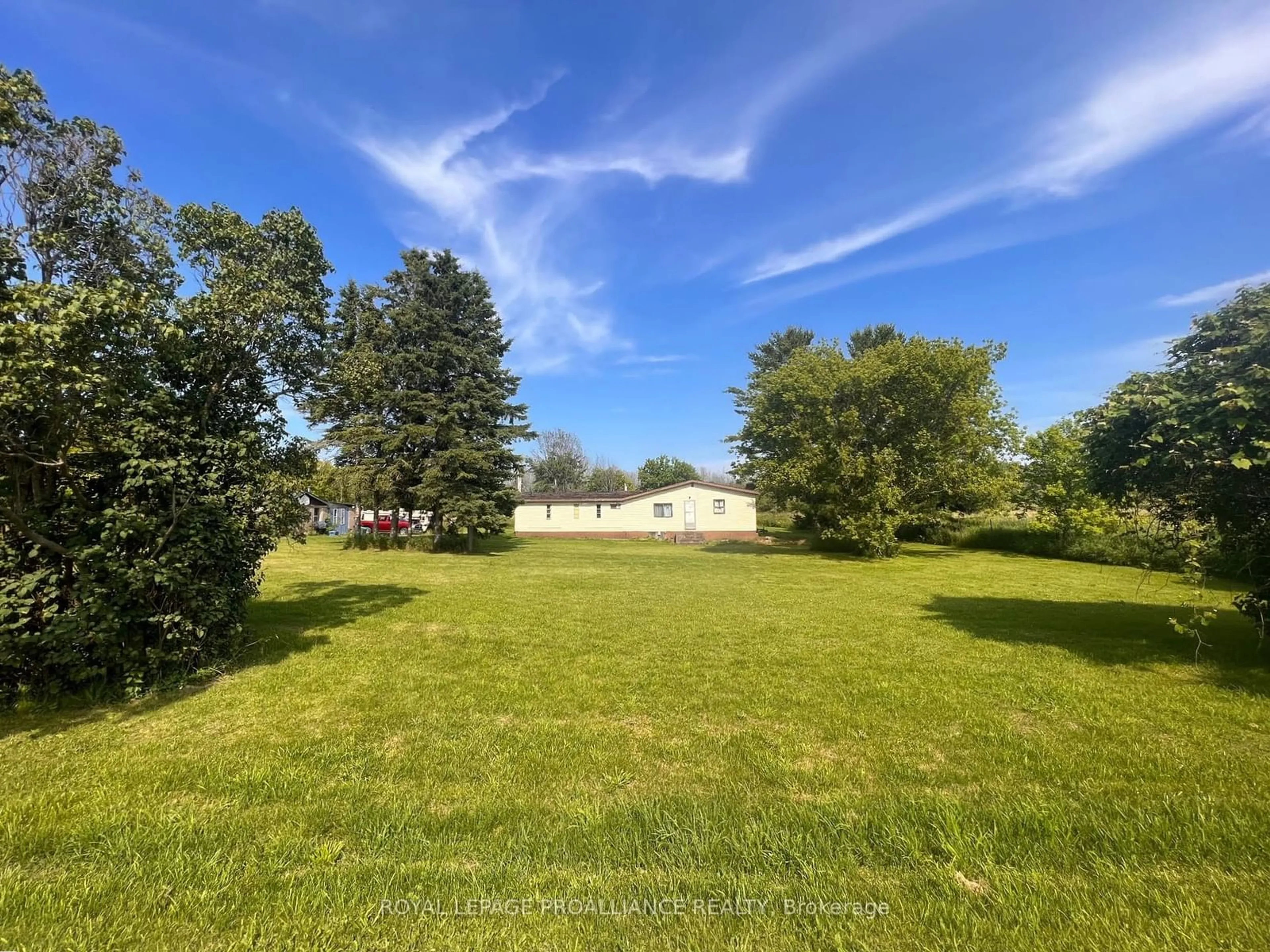 Fenced yard for 308 Quaker Rd, Prince Edward County Ontario K0K 1G0