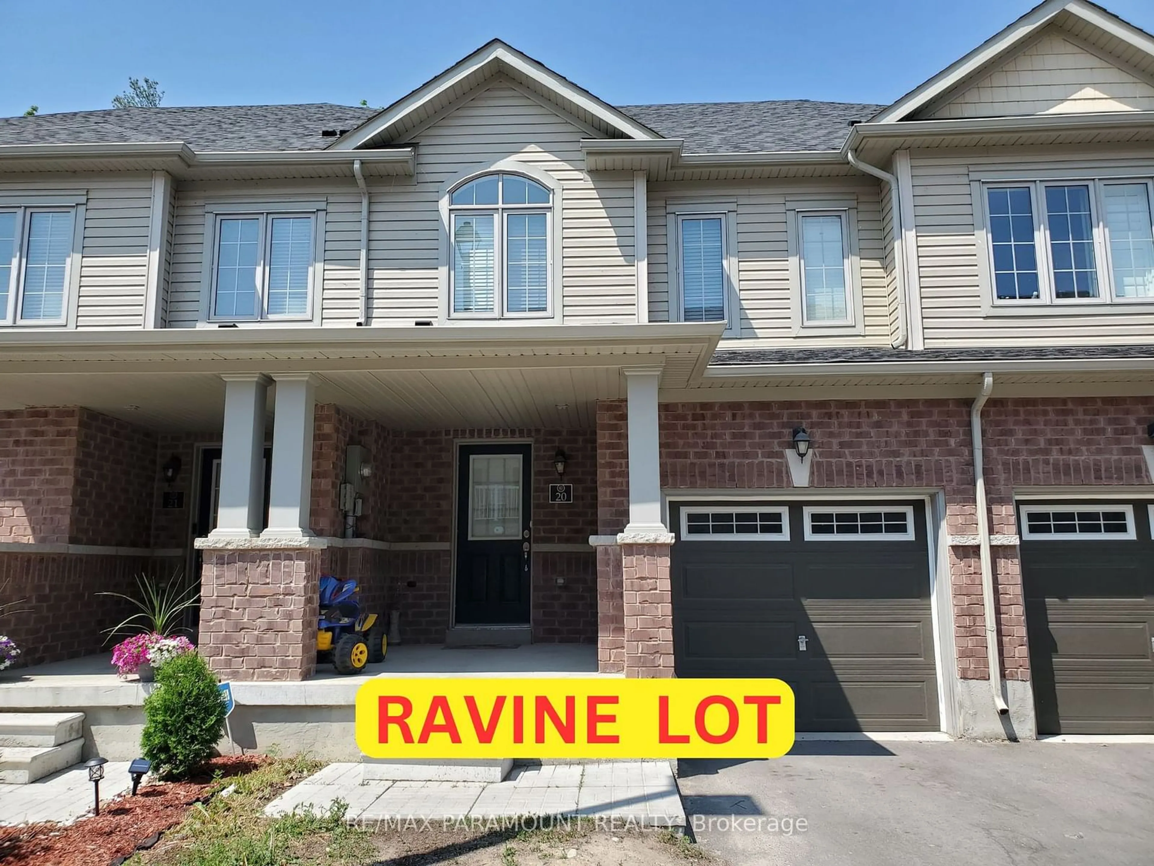 A pic from exterior of the house or condo for 570 Linden Dr #20, Cambridge Ontario N3H 0C9