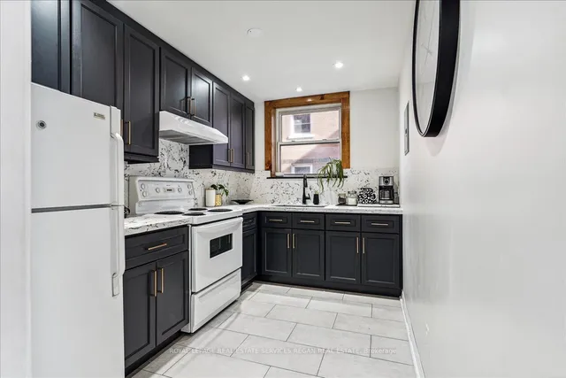 Additional property image - 5 East 36th St Unit 3A