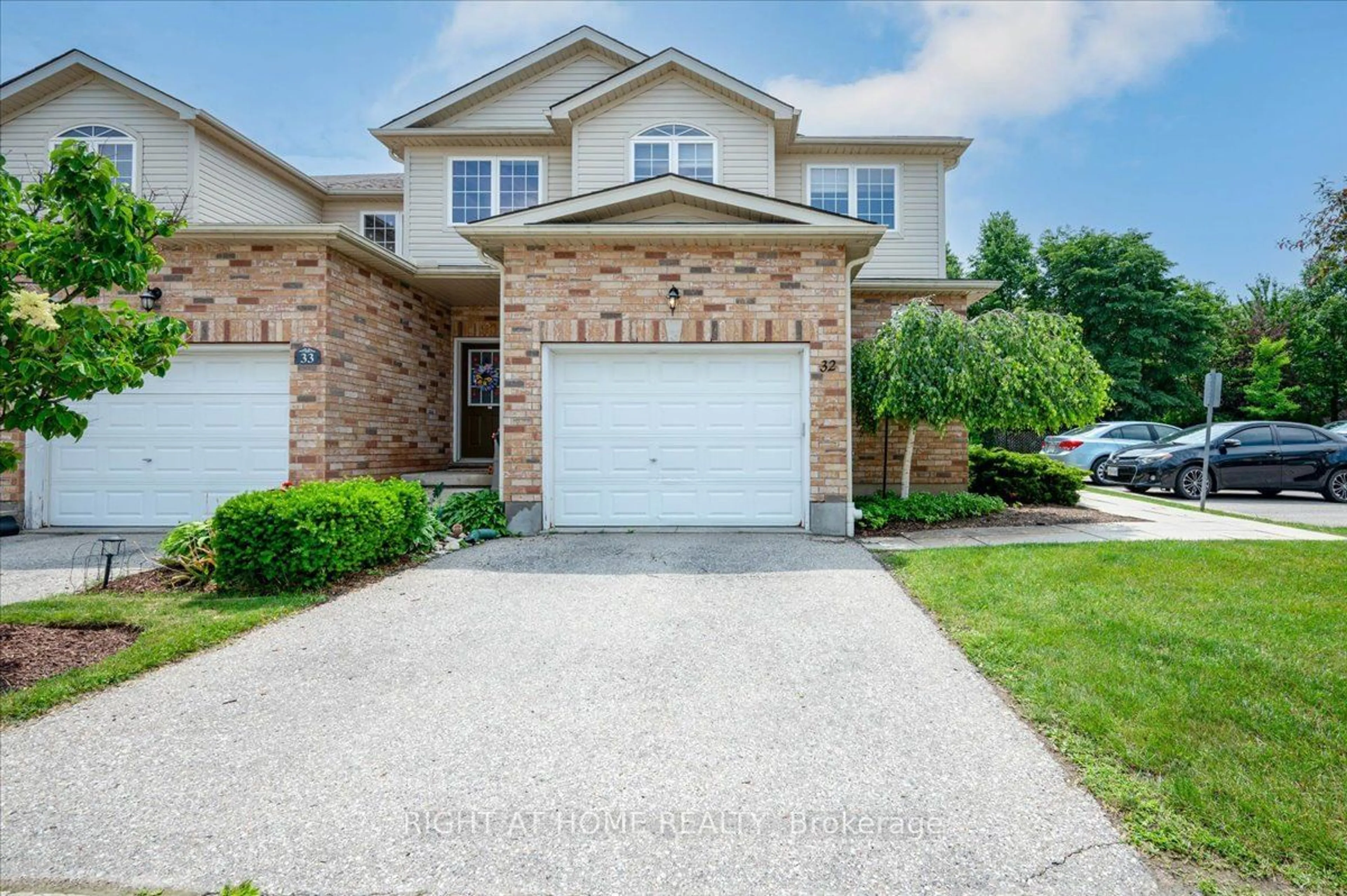 A pic from exterior of the house or condo for 105 Bard Blvd #32, Guelph Ontario N1L 1B5