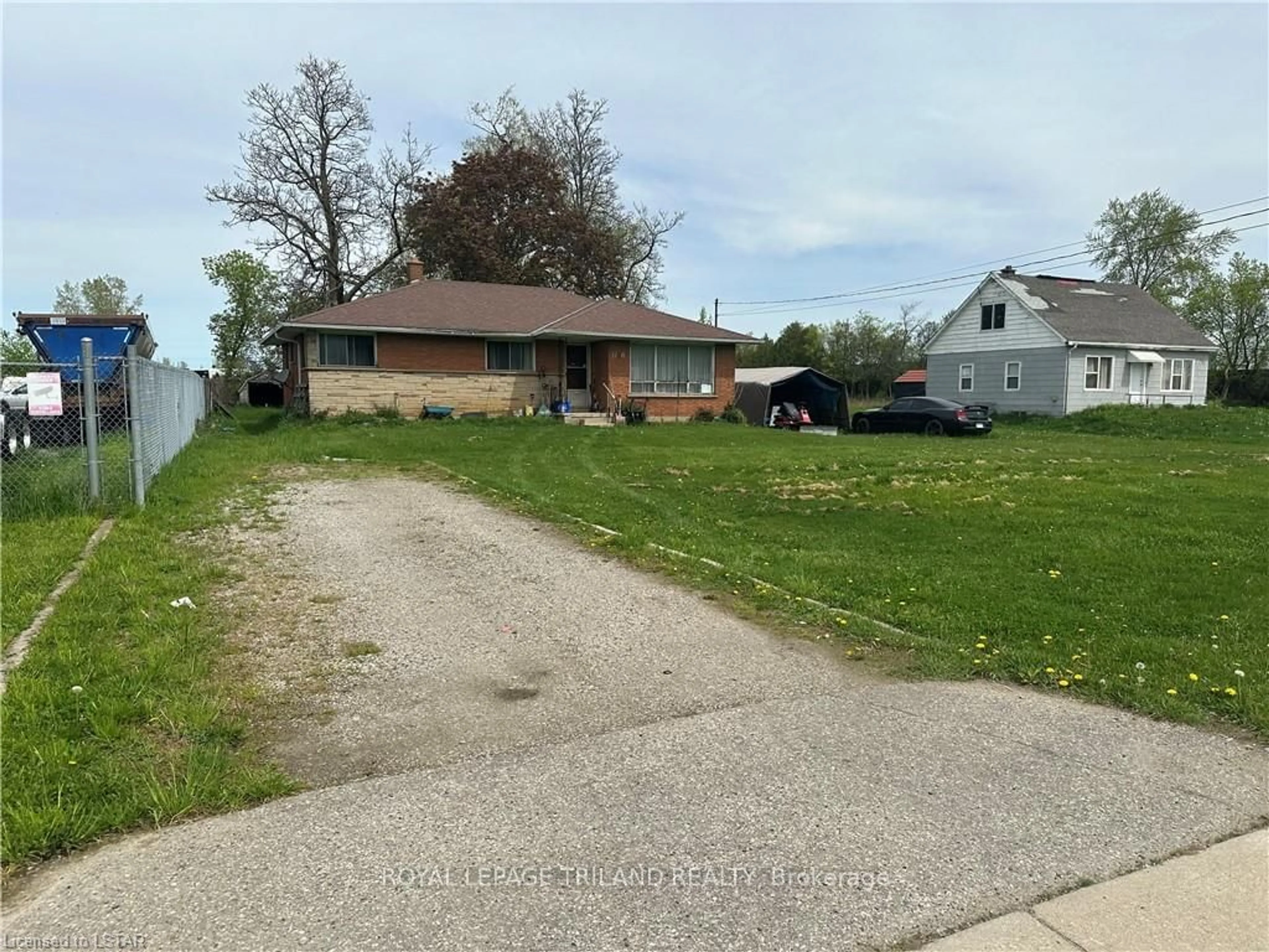 Frontside or backside of a home for 1780 GORE Rd, London Ontario N5W 6B8