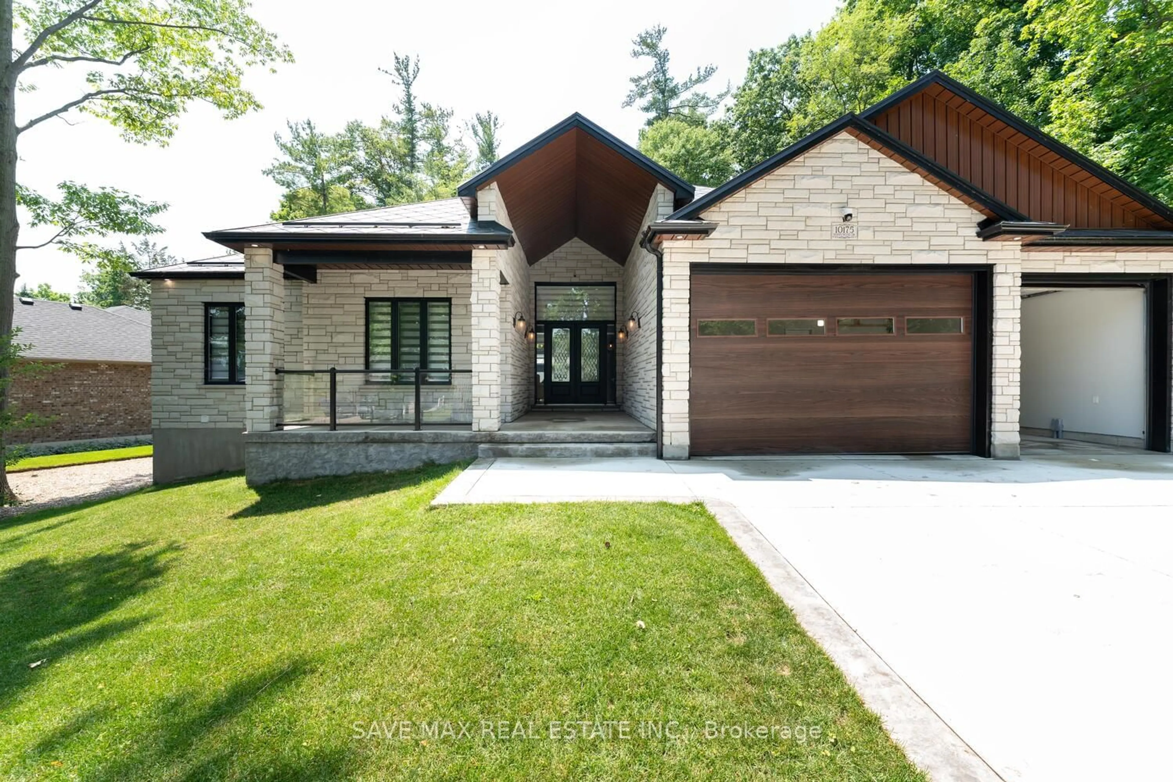 Home with brick exterior material for 10175 Merrywood Dr, Lambton Shores Ontario N0M 1T0