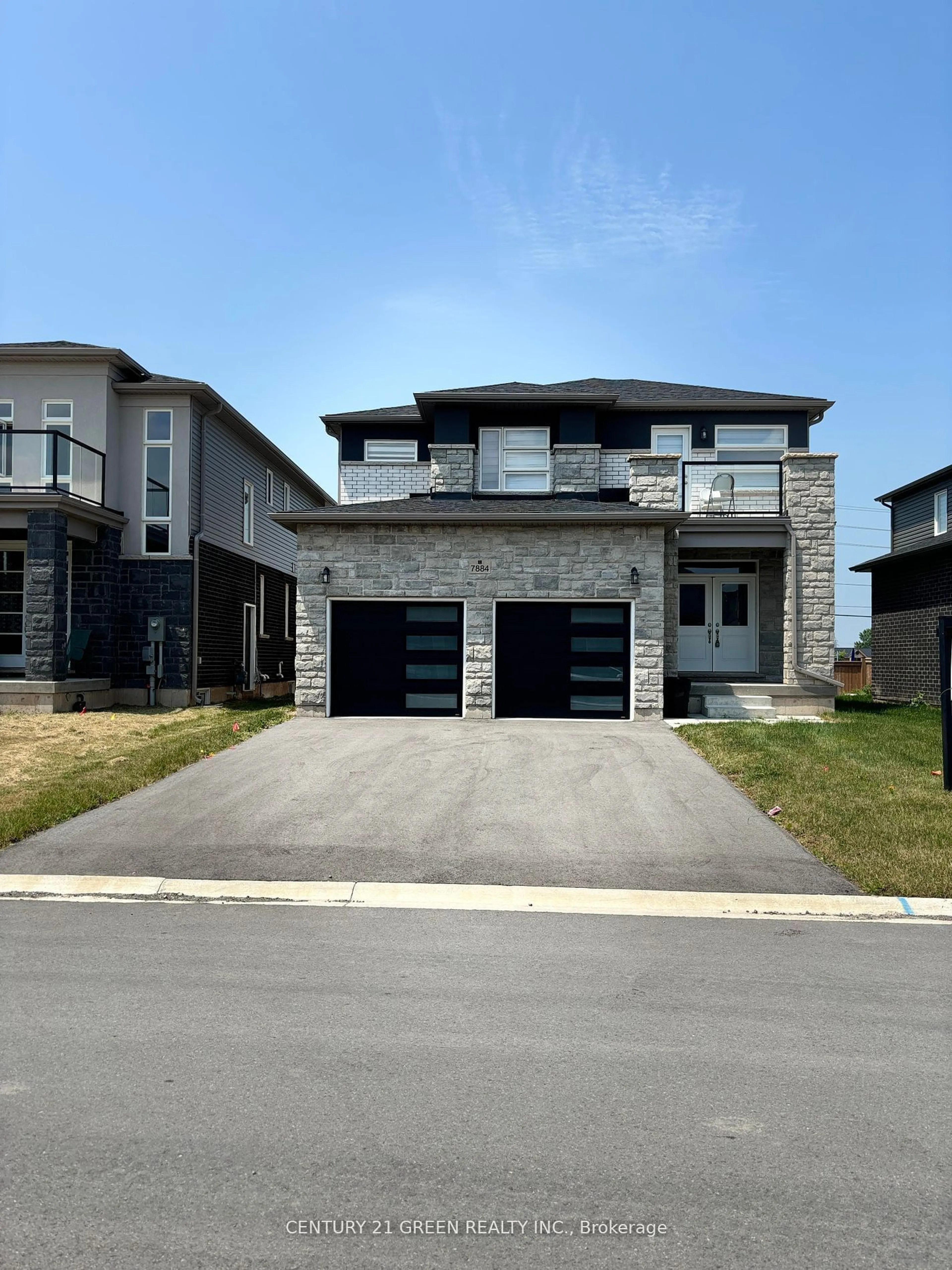 Frontside or backside of a home for 7884 Seabiscuite Dr, Niagara Falls Ontario L2H 3T9