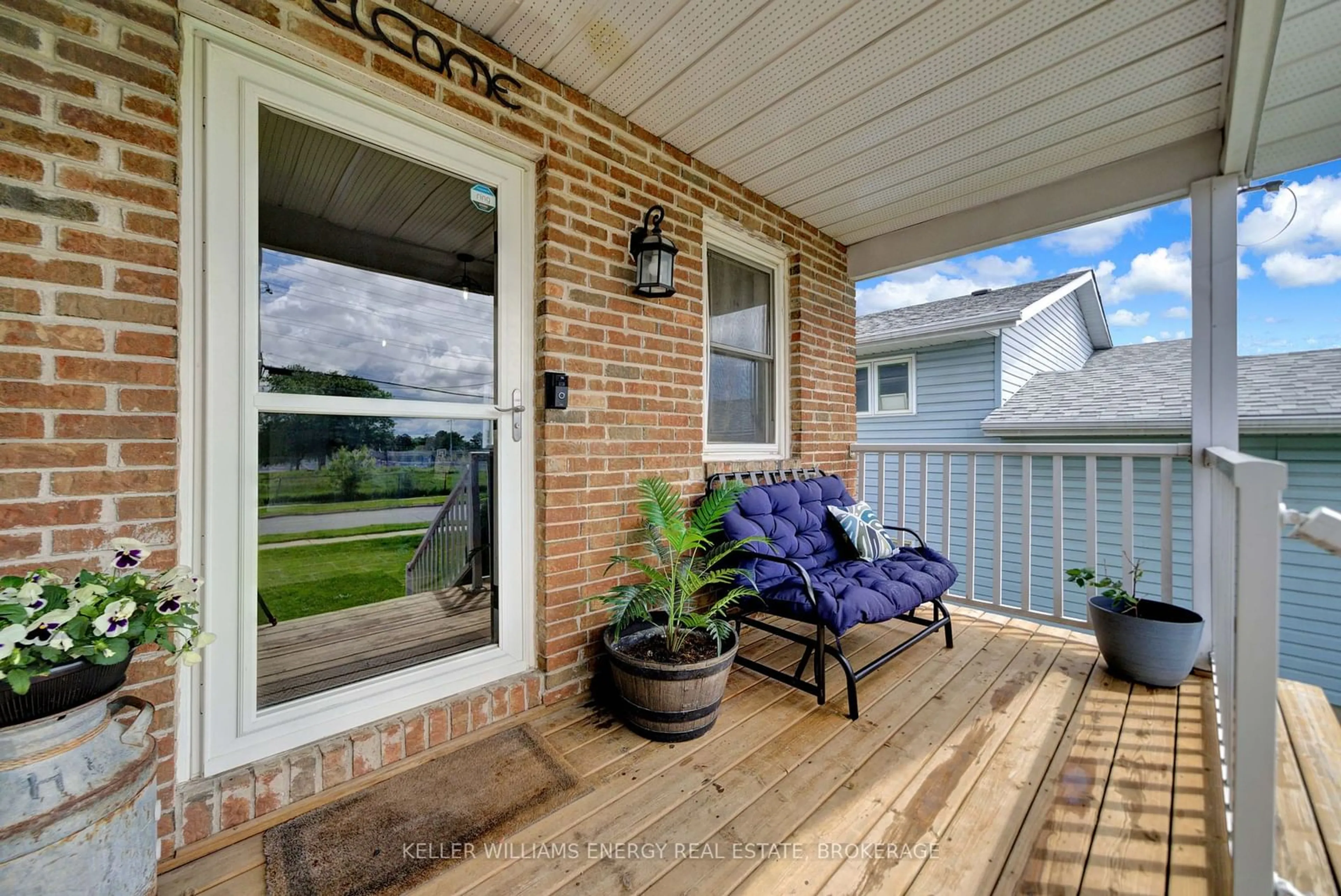 Patio, cottage for 83 West St, Belleville Ontario K8N 4X6