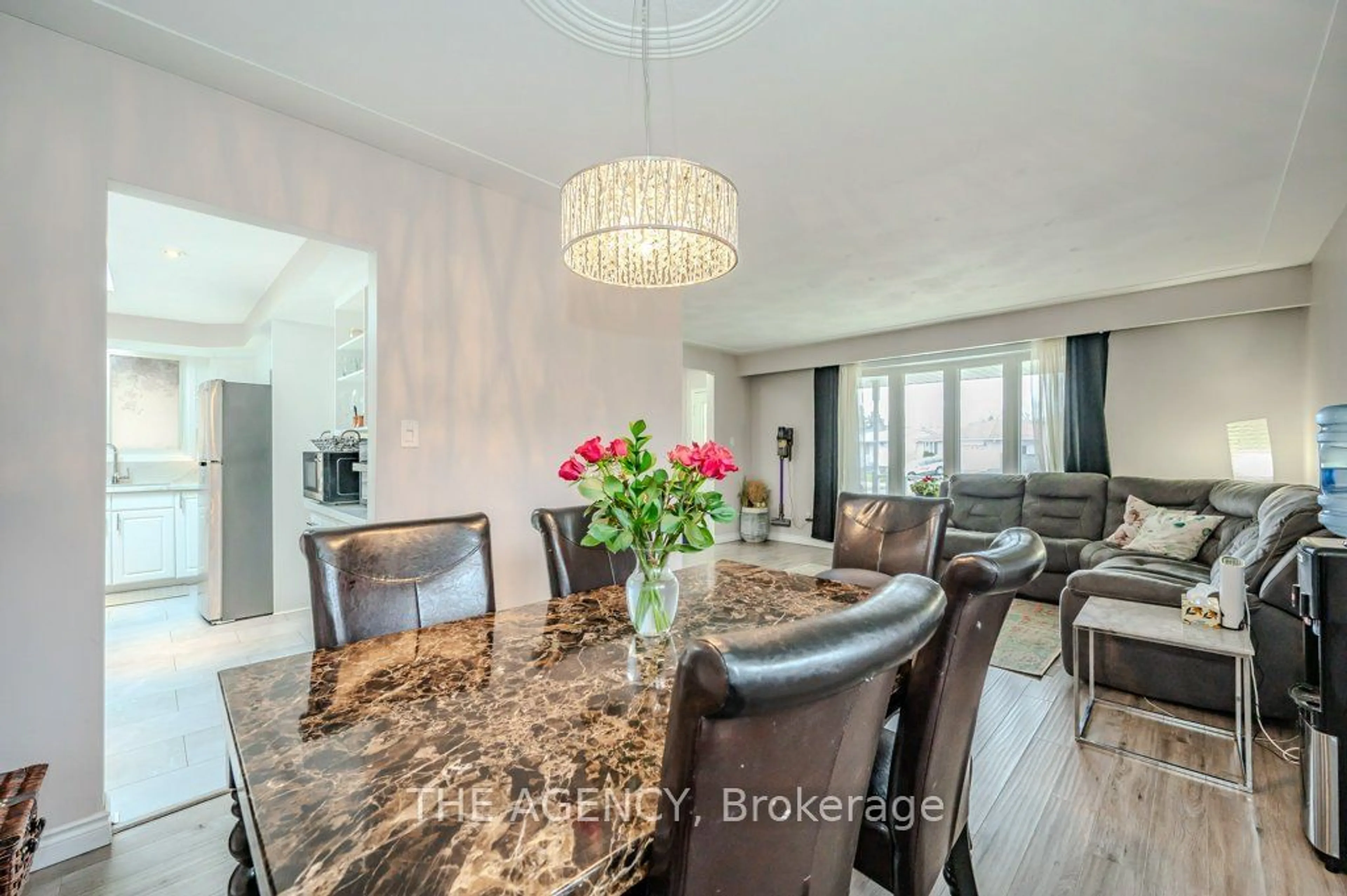 Dining room for 22 Brookside Cres, Kitchener Ontario N2N 1H1