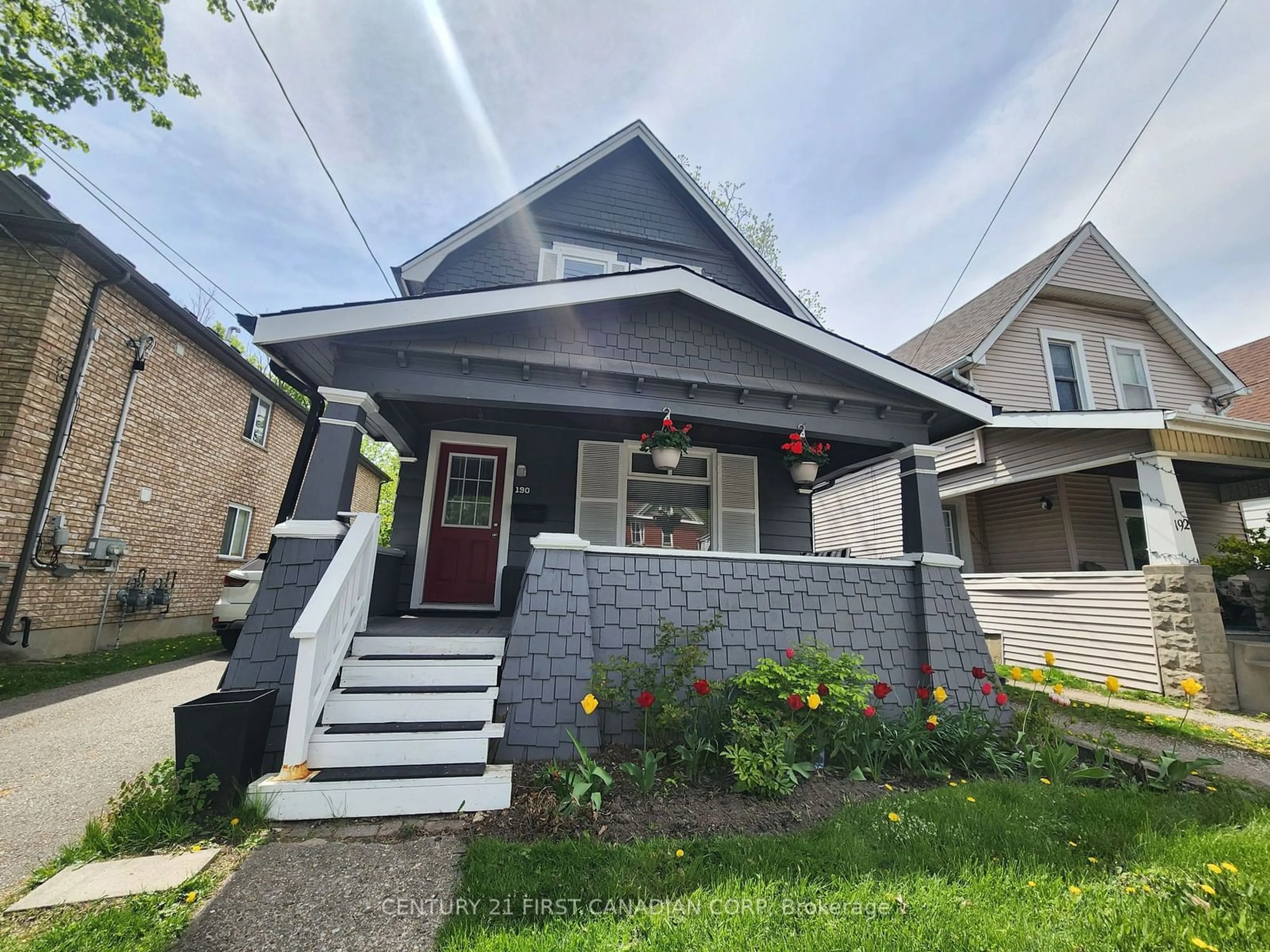Frontside or backside of a home for 190 Wharncliffe Rd, London Ontario N6H 2B4