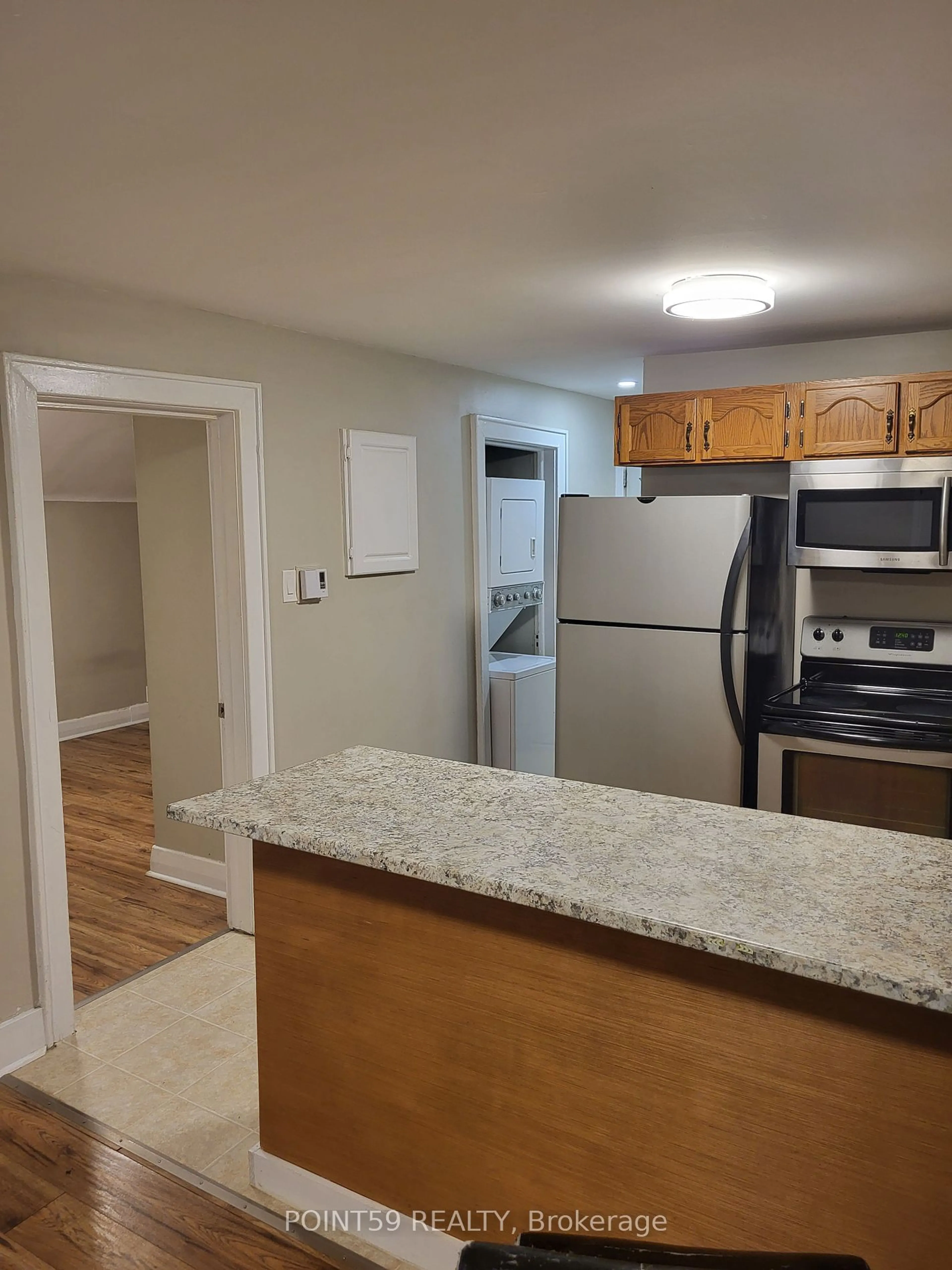 Standard kitchen for 168 SPRINGBANK Dr, London Ontario N6J 1E9