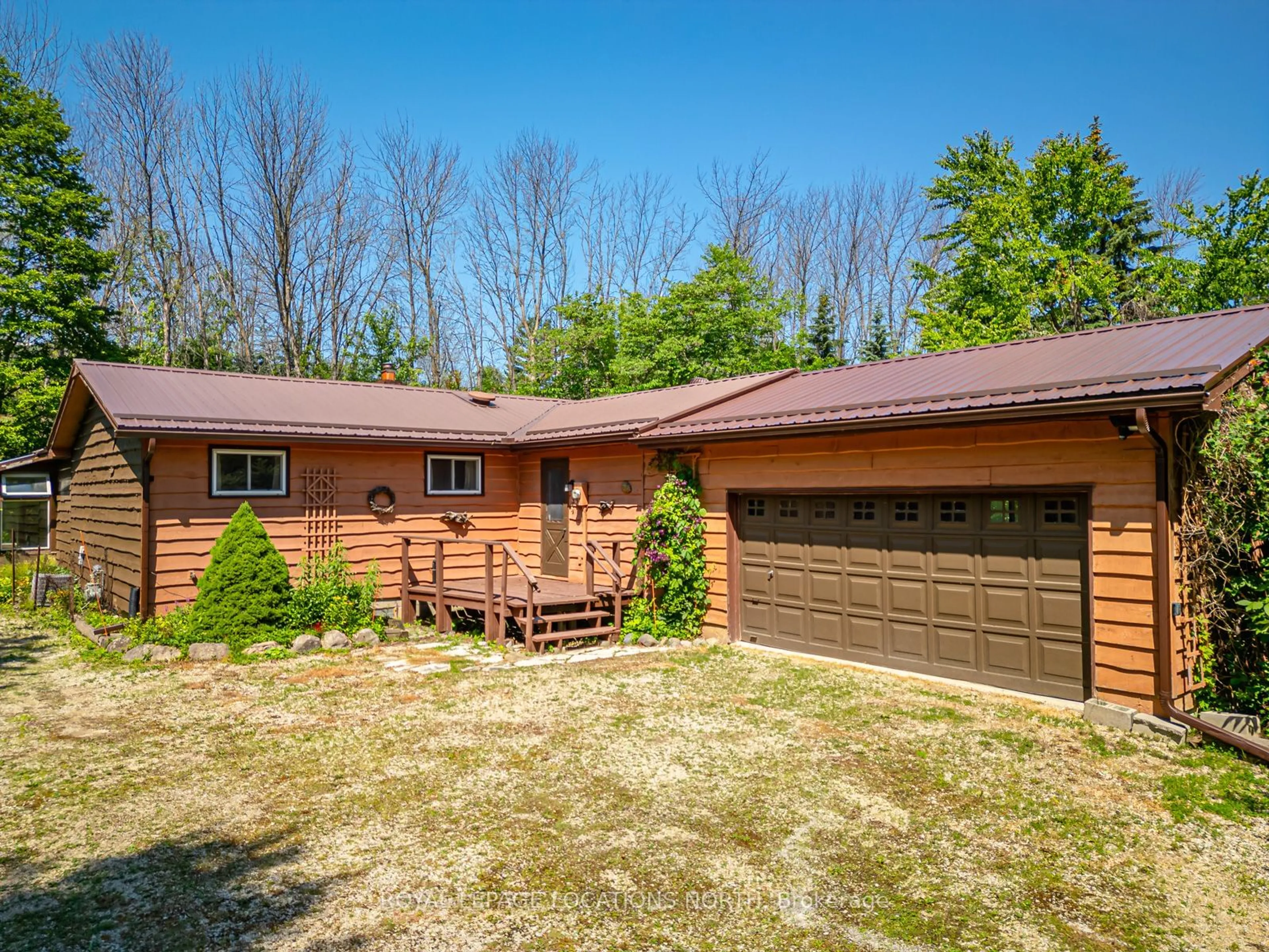 Frontside or backside of a home for 110 Martin Grve, Blue Mountains Ontario L9Y 0N5