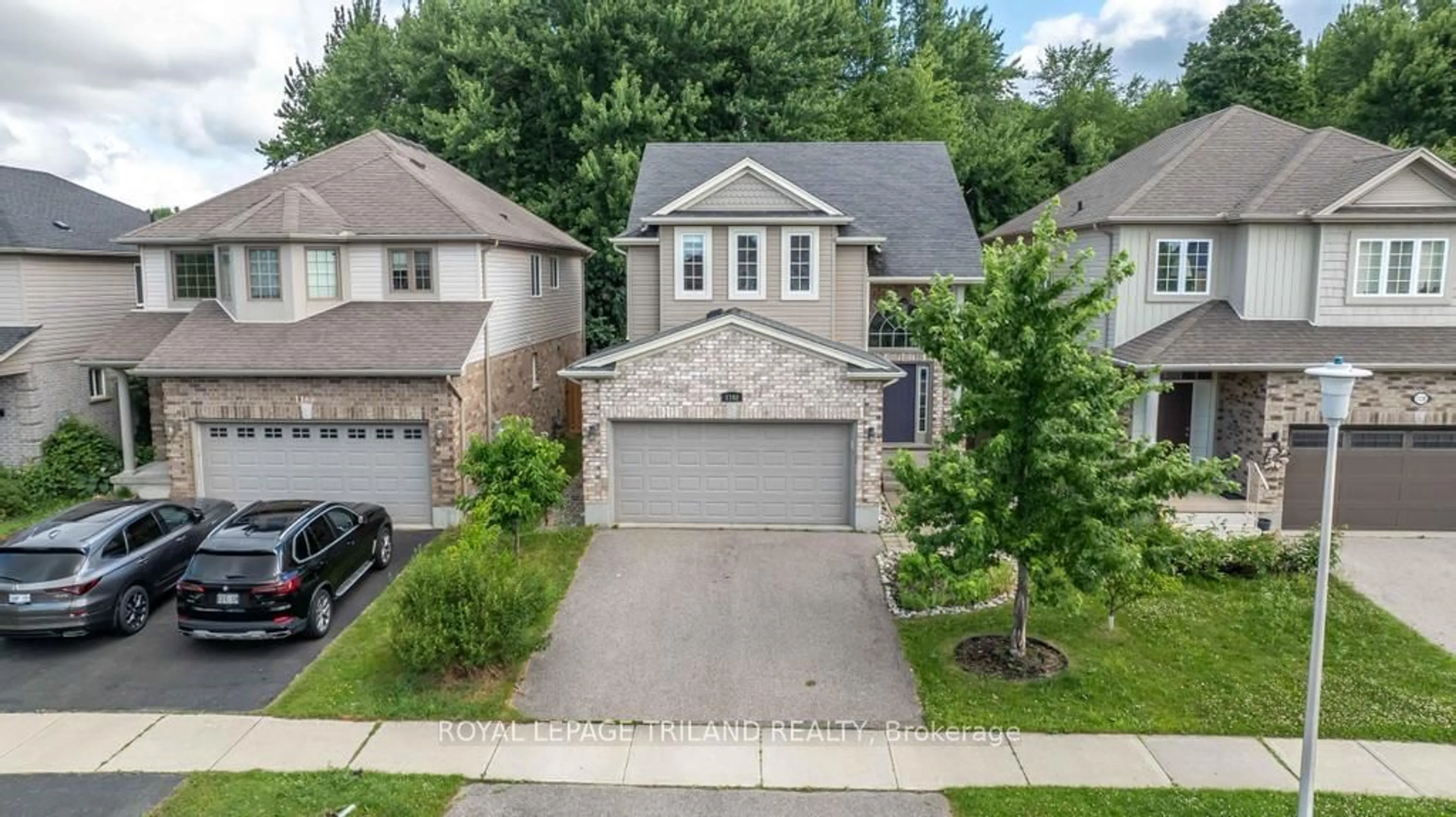 Frontside or backside of a home for 1162 Smither Rd, London Ontario N6G 5R8