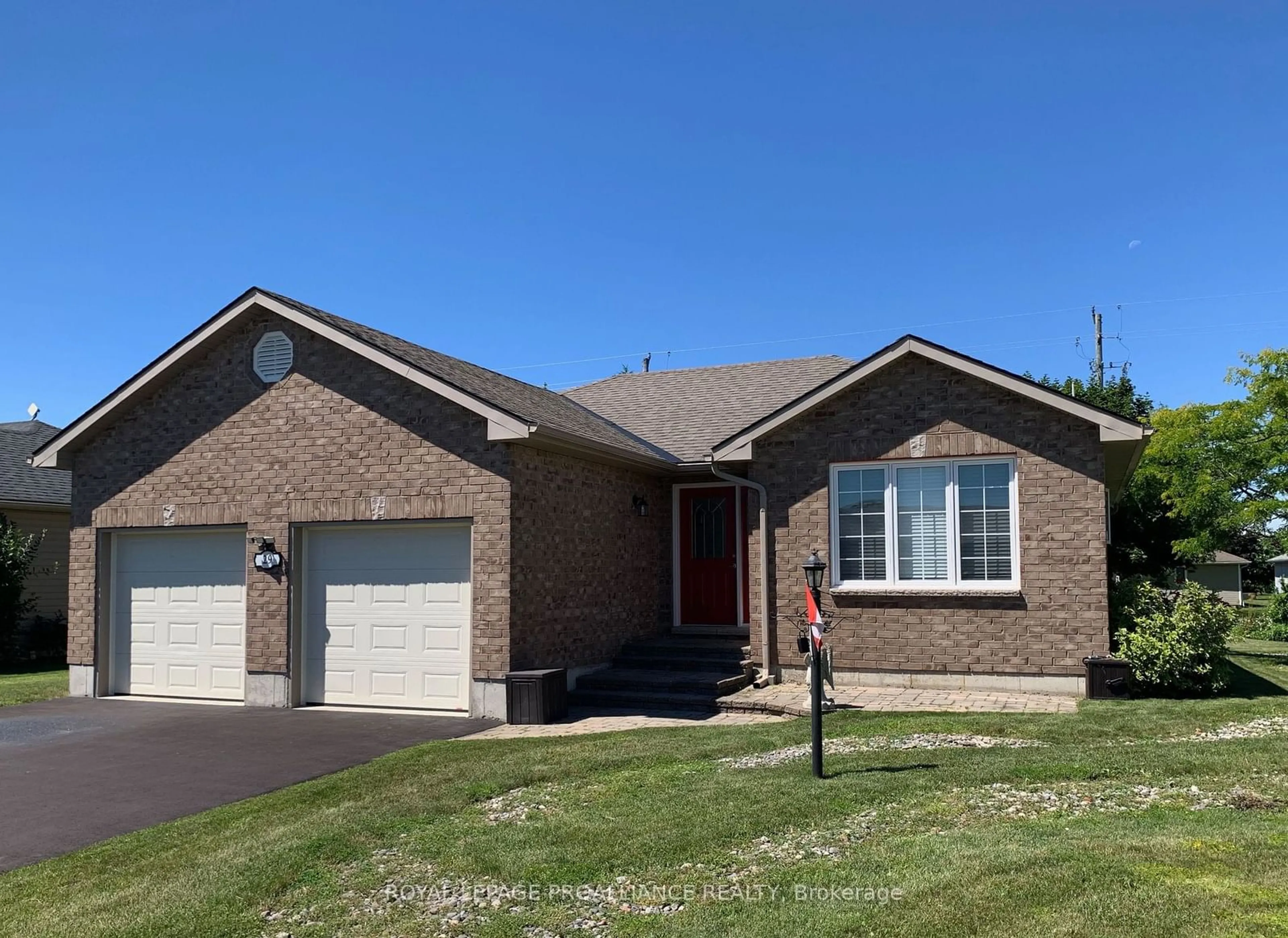 Frontside or backside of a home for 29 Maplehurst Cres, Prince Edward County Ontario K0K 3L0