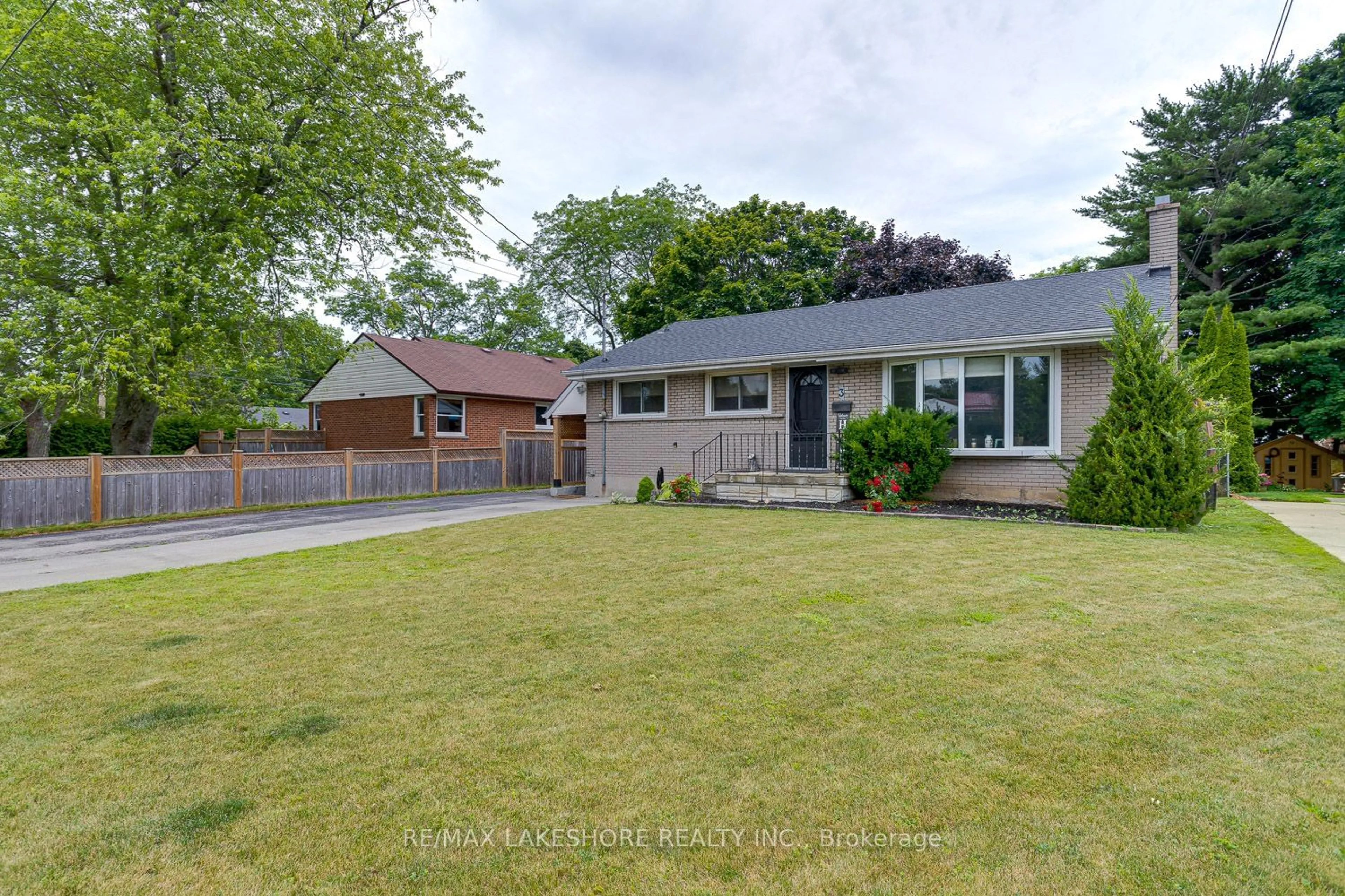 Frontside or backside of a home for 3 Ralston Dr, Port Hope Ontario L1A 2B9