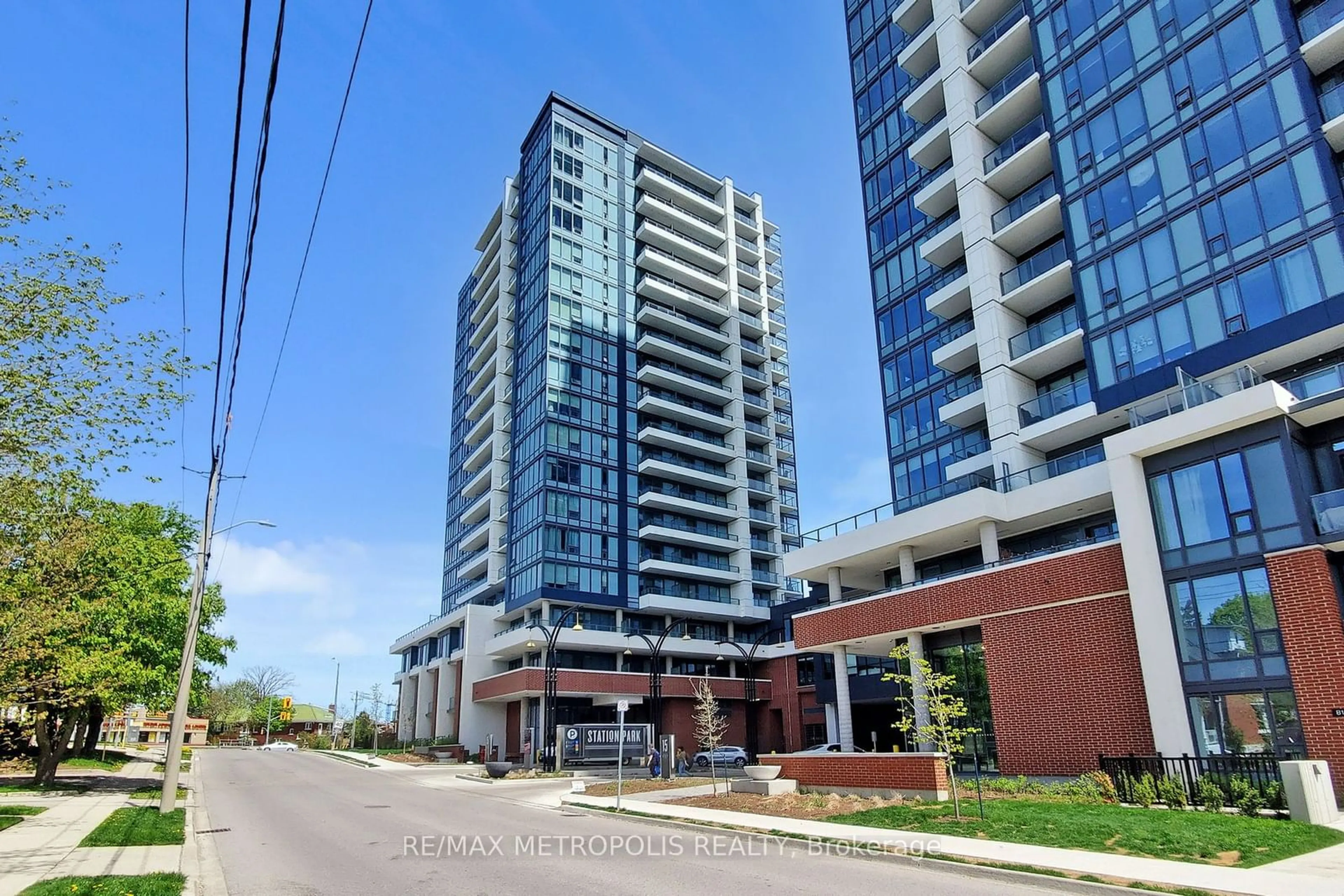 A pic from exterior of the house or condo for 5 Wellington St #304, Kitchener Ontario N2G 0E3