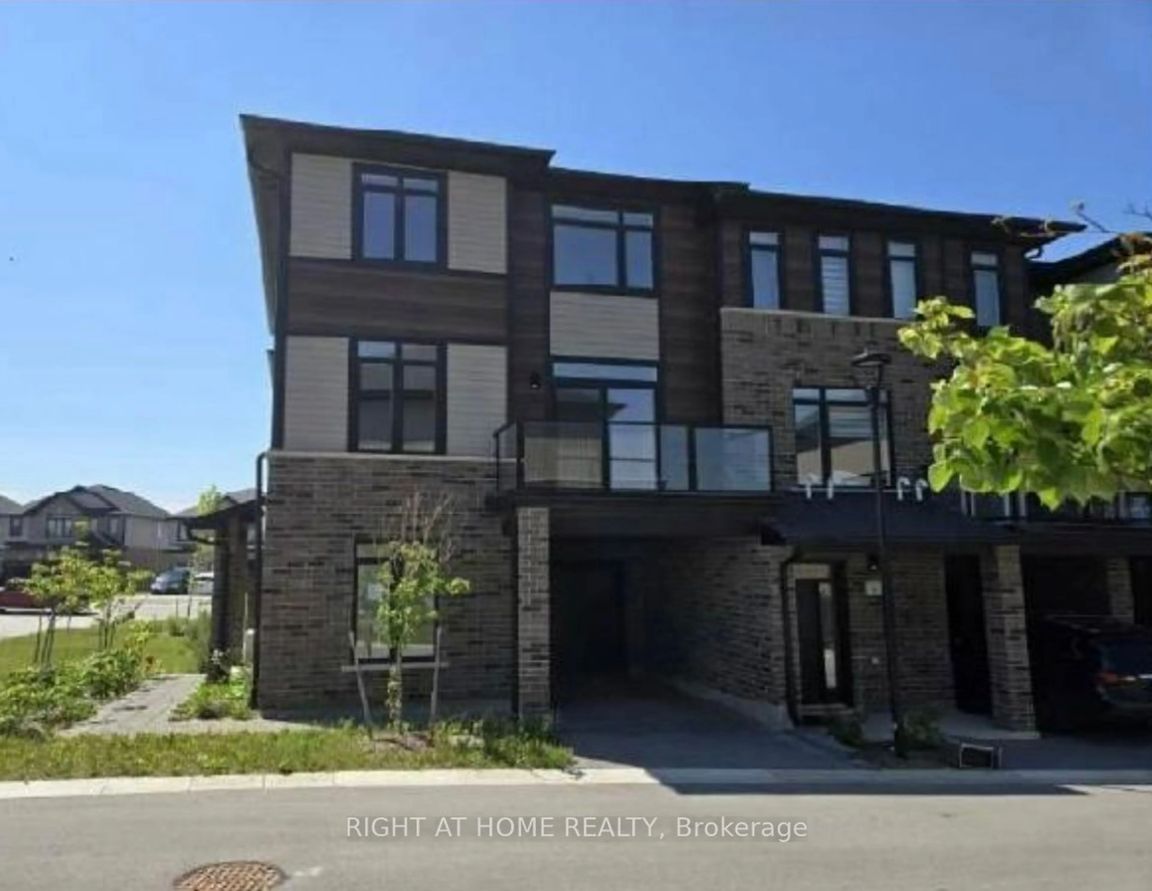 A pic from exterior of the house or condo for 2610 KETTERING Pl #1, London Ontario N6M 0J4