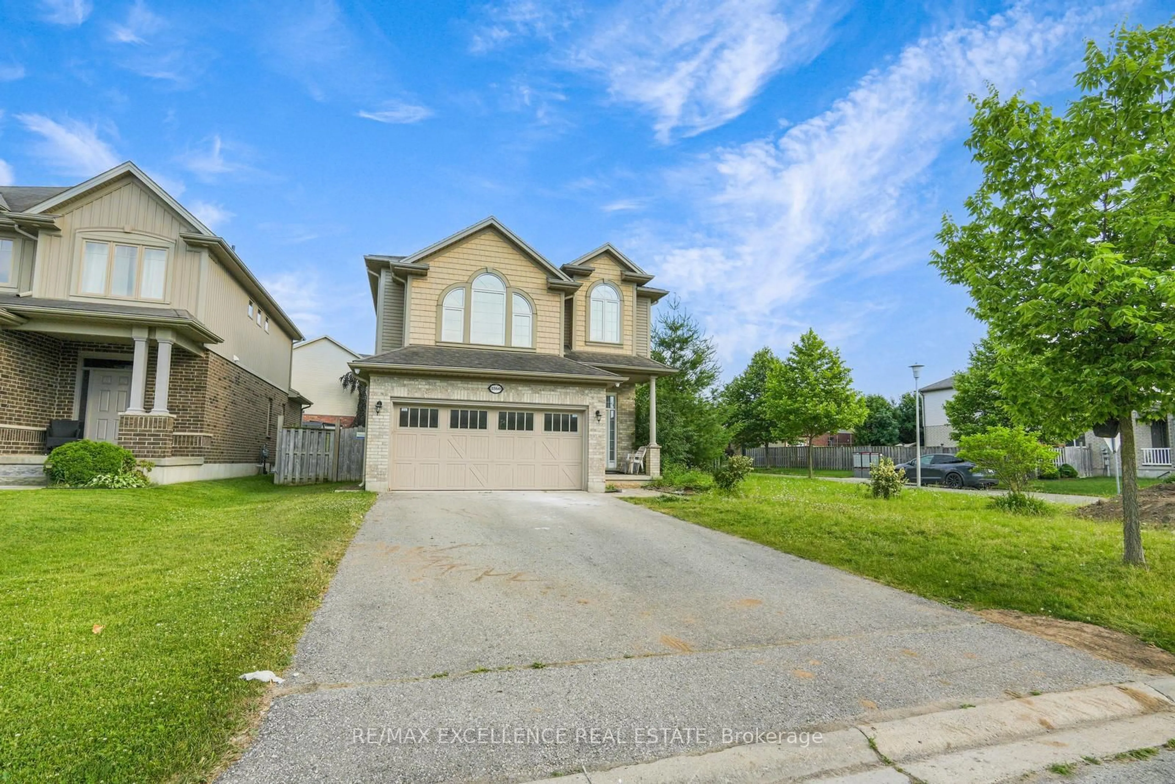 Frontside or backside of a home for 1860 Devos Dr, London Ontario N5X 0G2