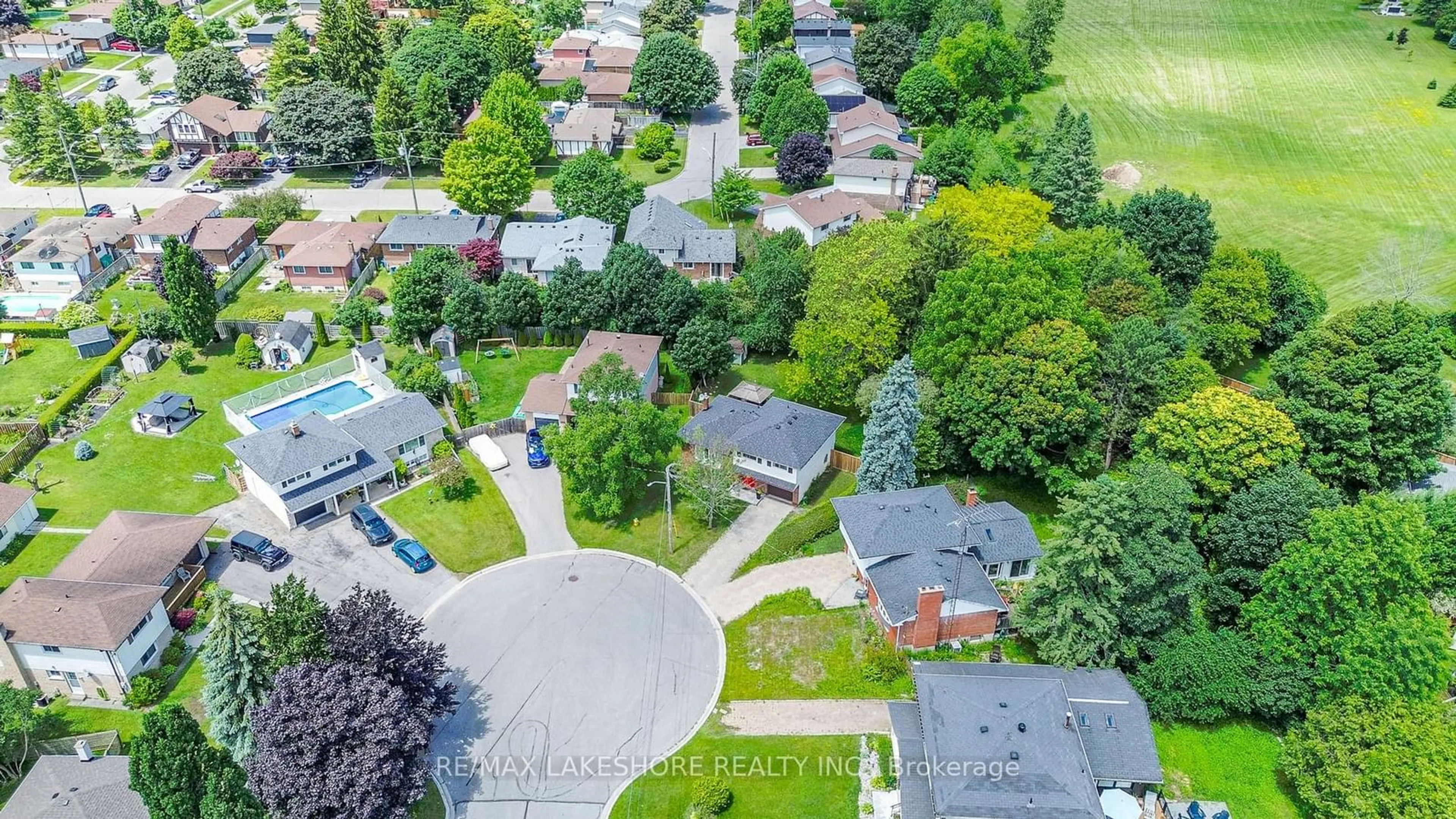 Frontside or backside of a home for 748 Spragge Cres, Cobourg Ontario K9A 2T5