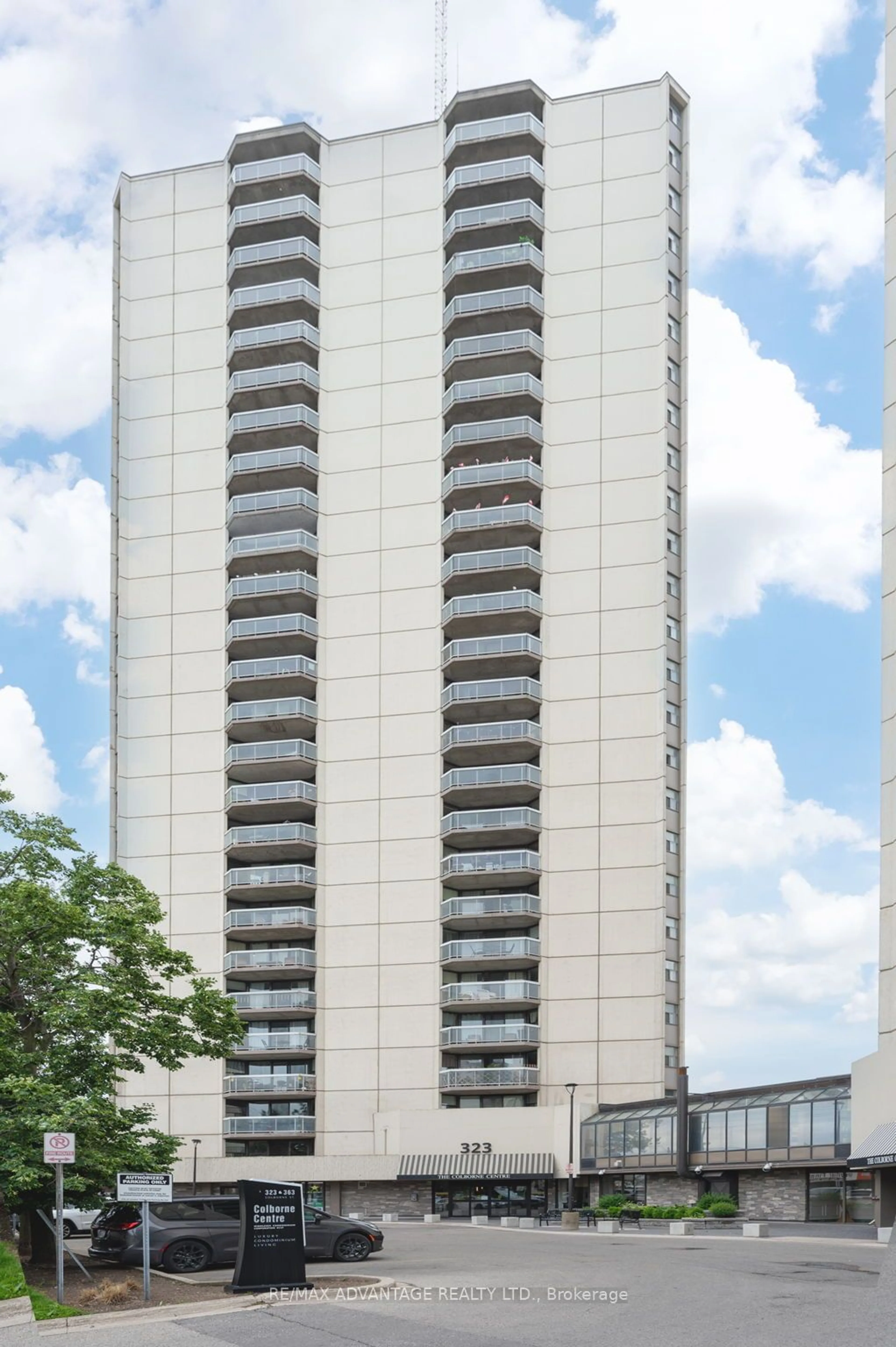 A pic from exterior of the house or condo for 323 Colborne St #2501, London Ontario N6B 3N8