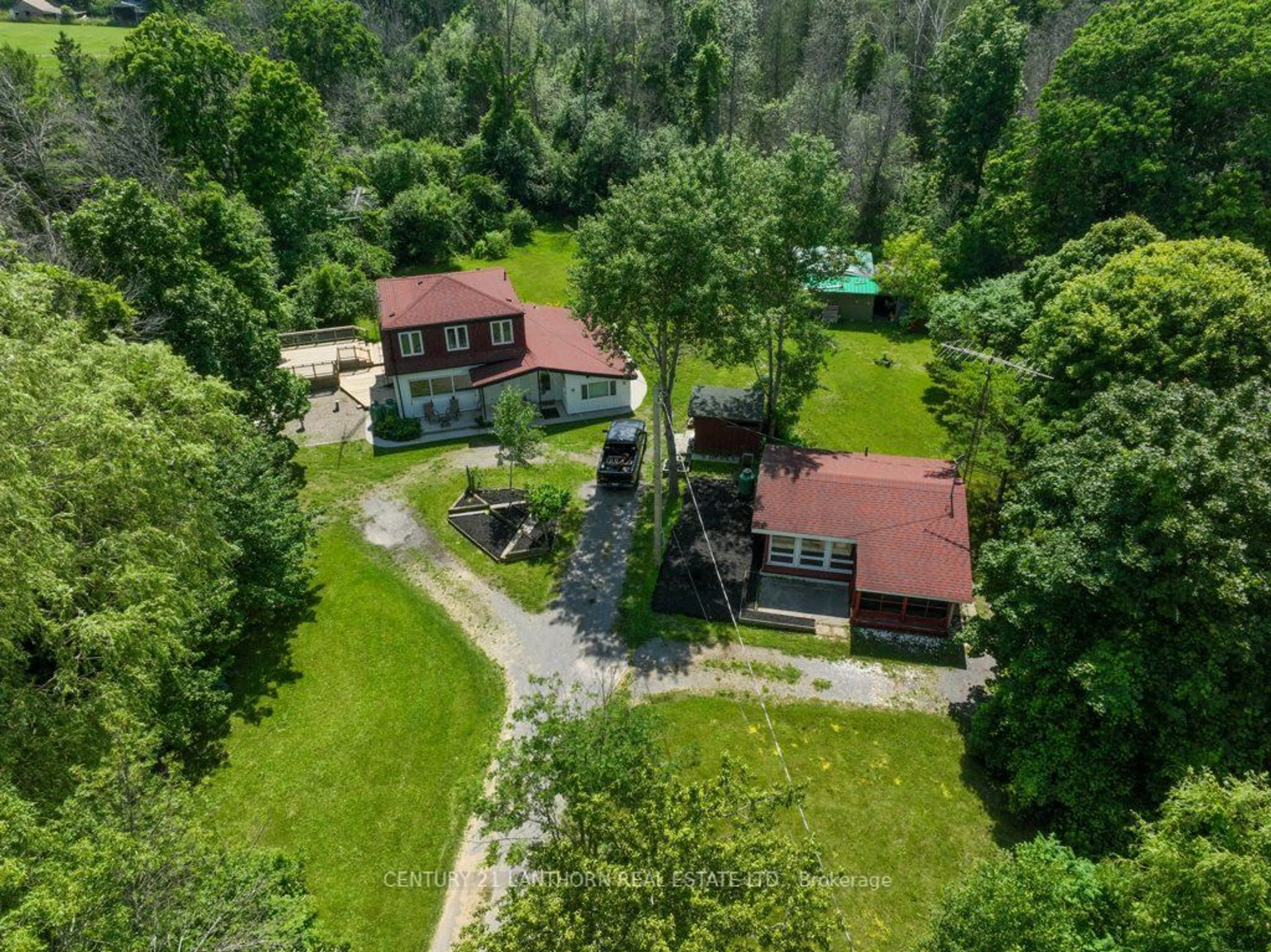 Cottage for 10 Cowan Rd, Prince Edward County Ontario K0K 1P0