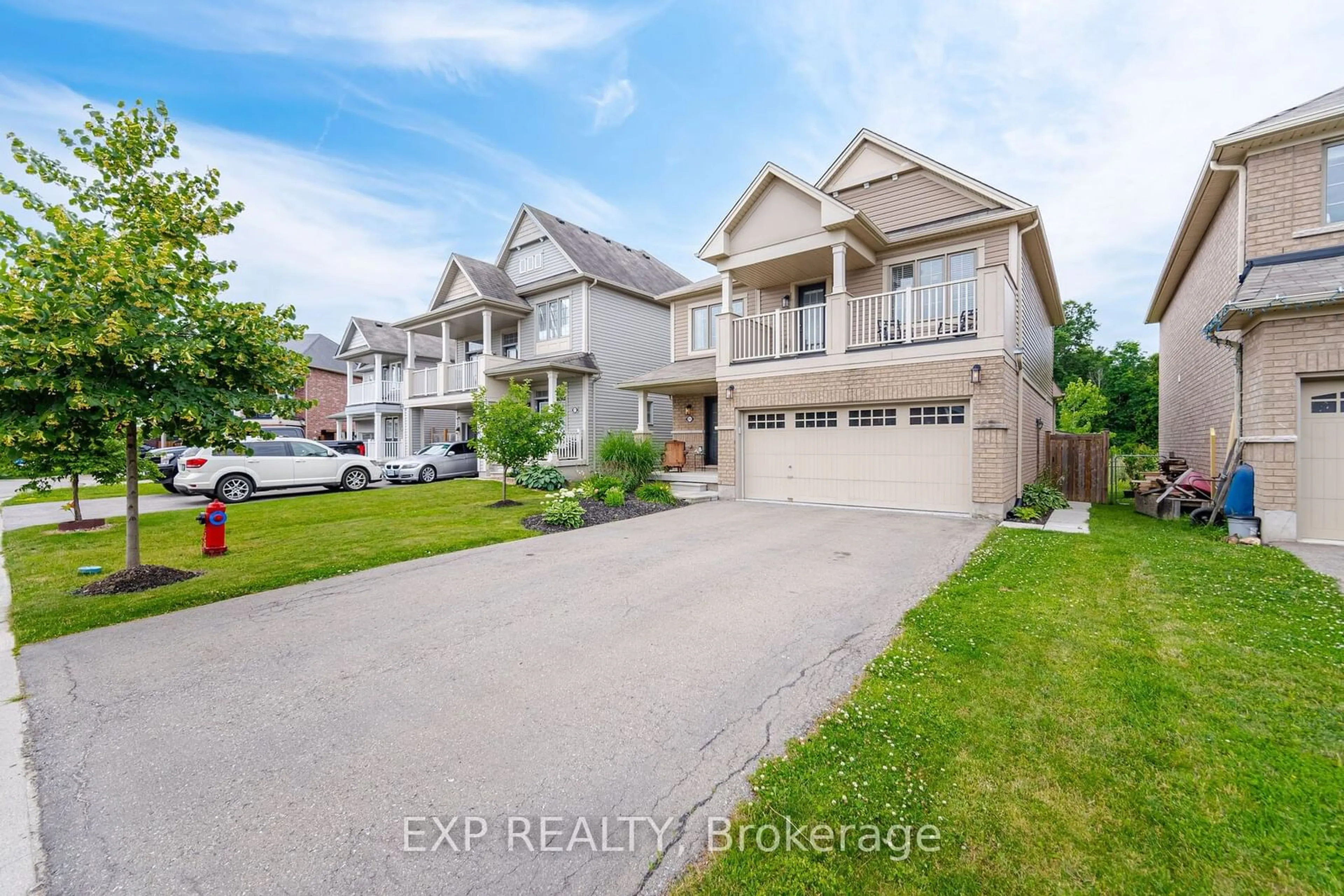 Frontside or backside of a home for 8769 Dogwood Cres, Niagara Falls Ontario L2H 2Y6