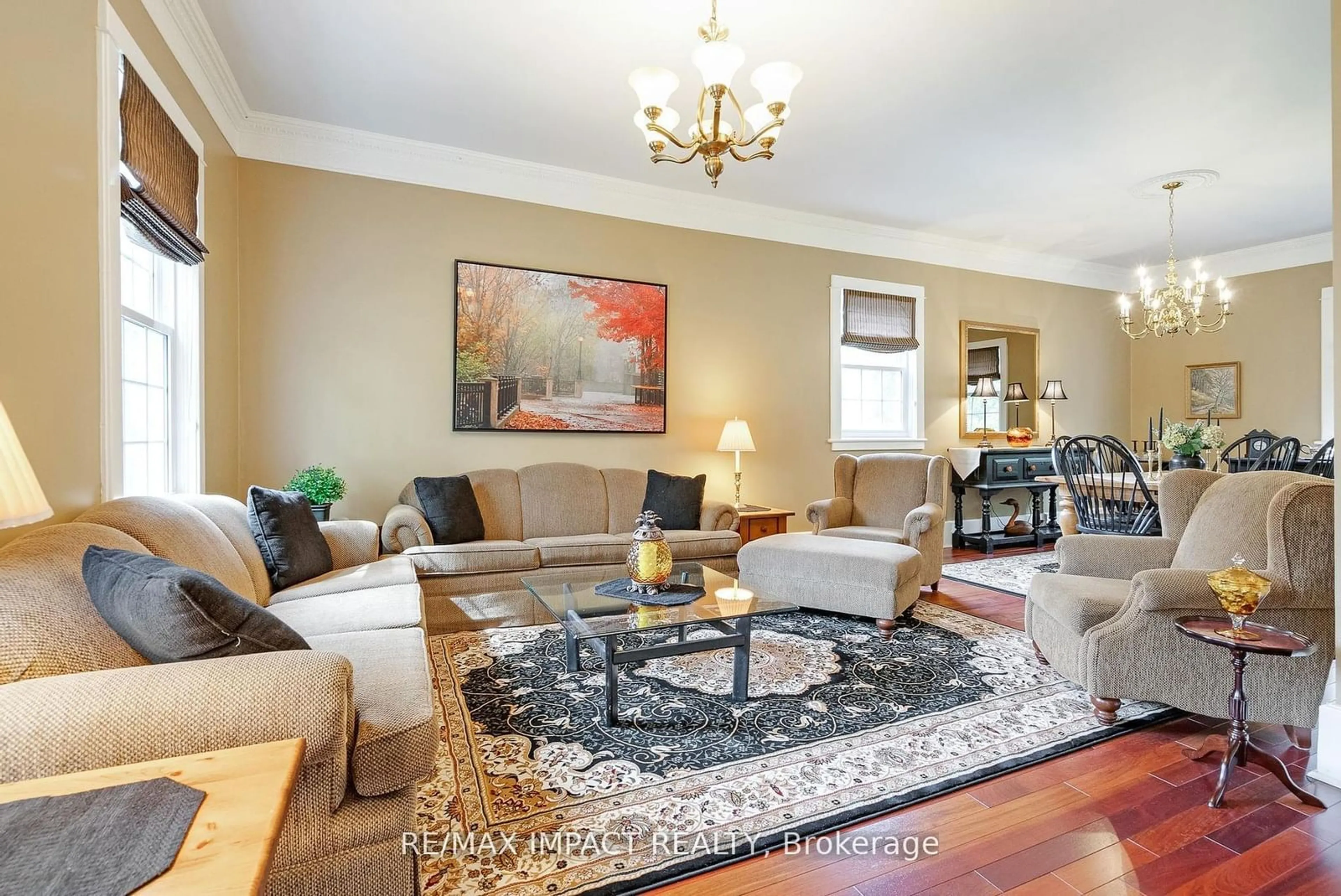 Living room for 286 Henry St, Cobourg Ontario K9A 3Y6